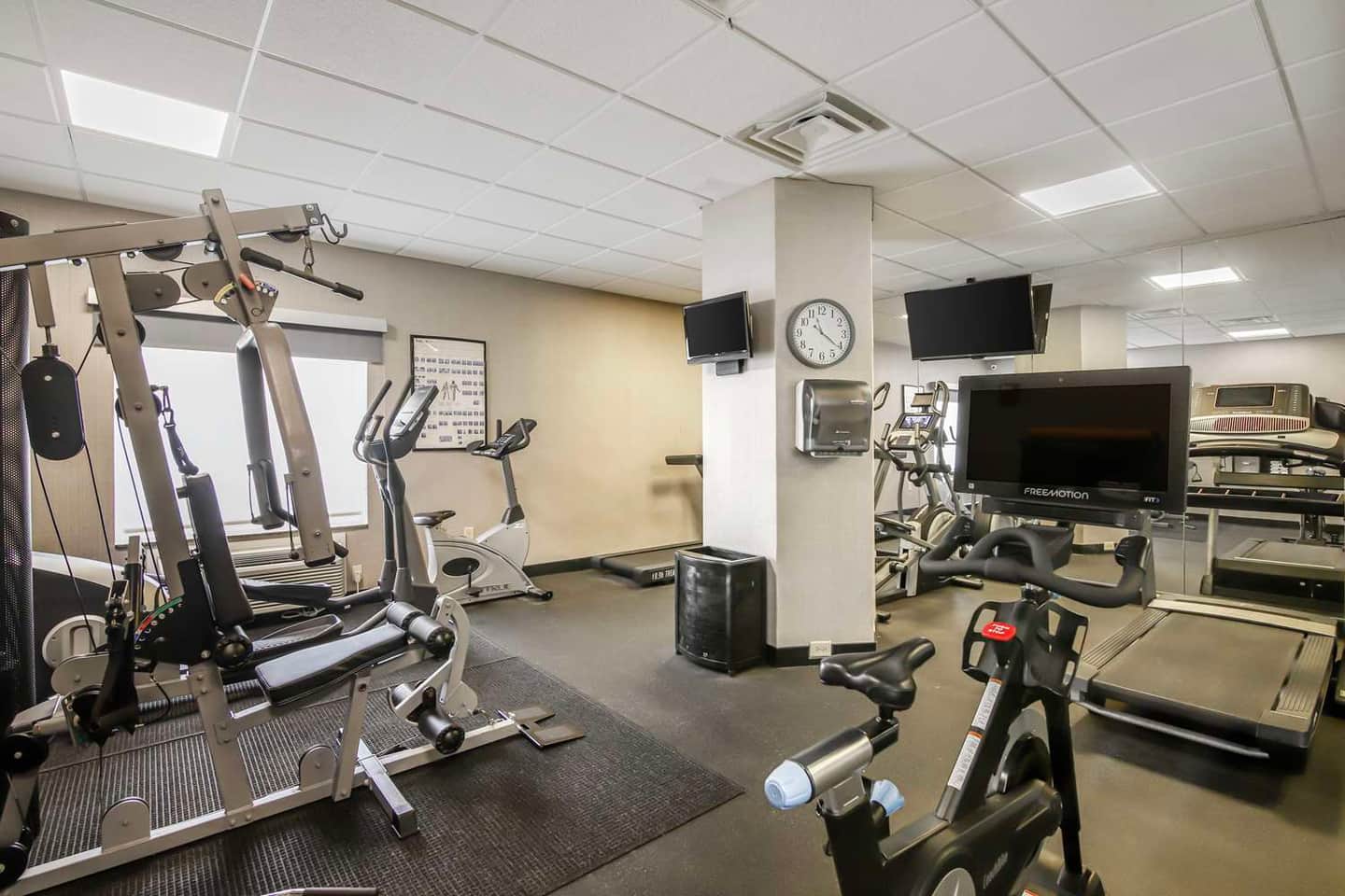 Best Western Plus Brunswick Inn & Suites