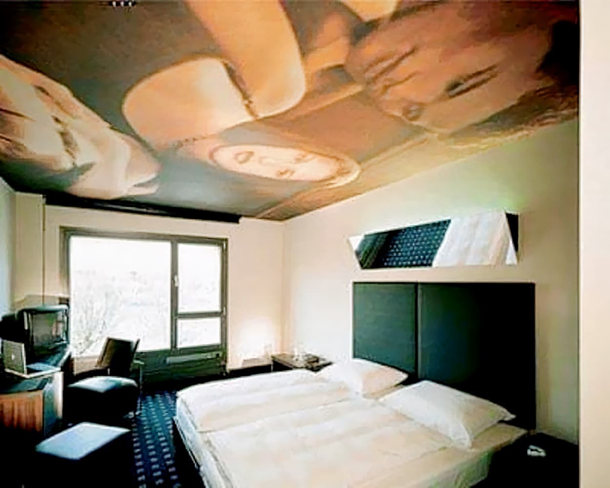 Kult Hotel
