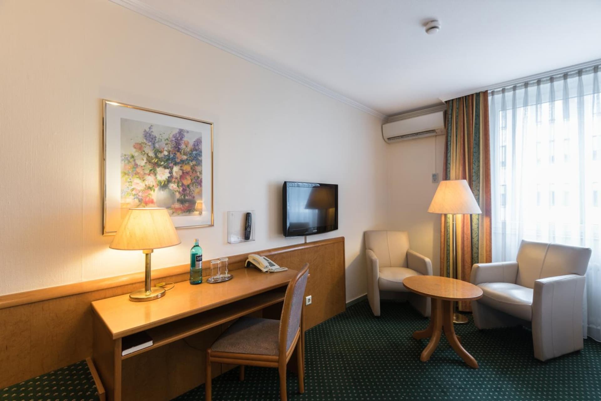 Hotel Belmont Classic