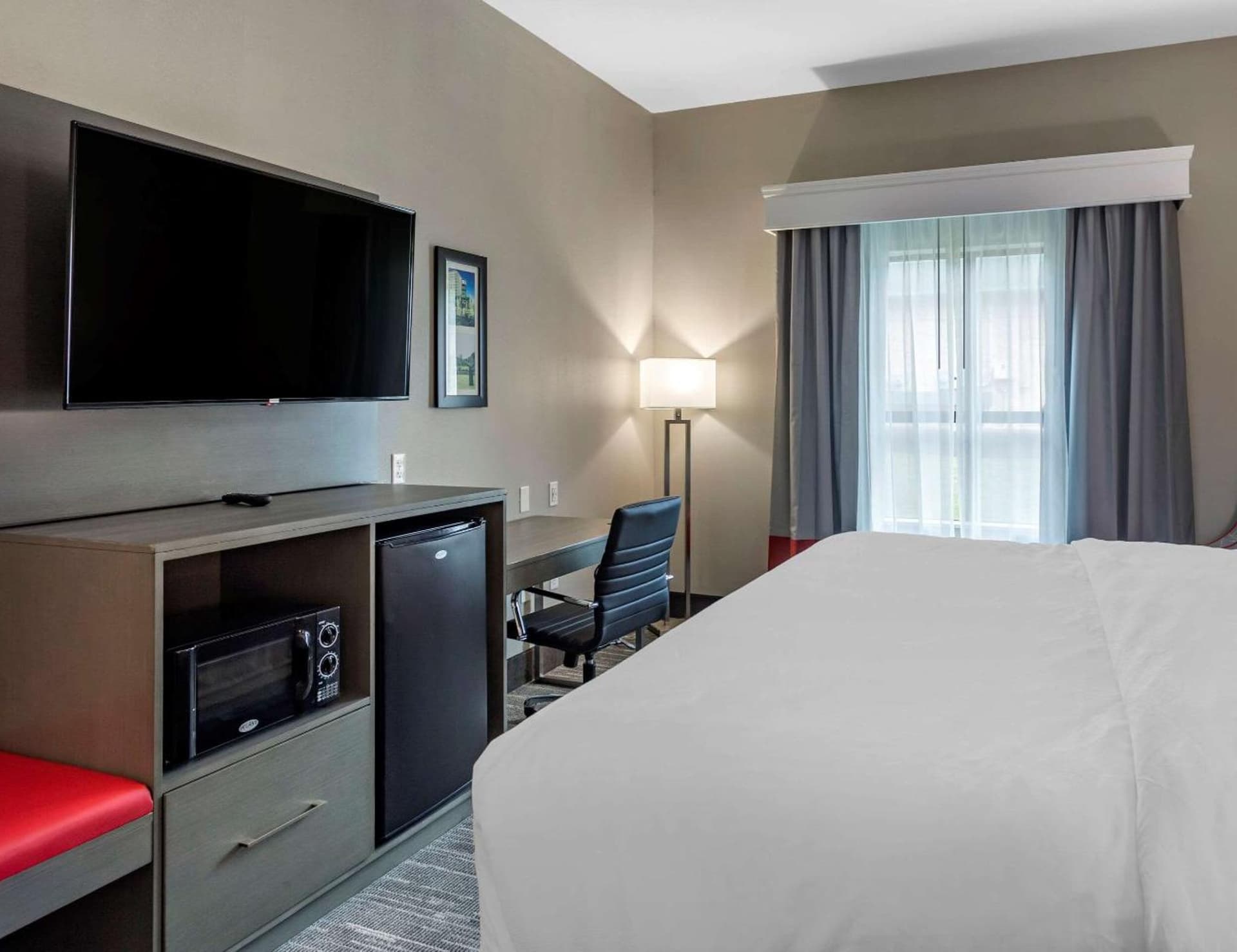 Comfort Inn & Suites