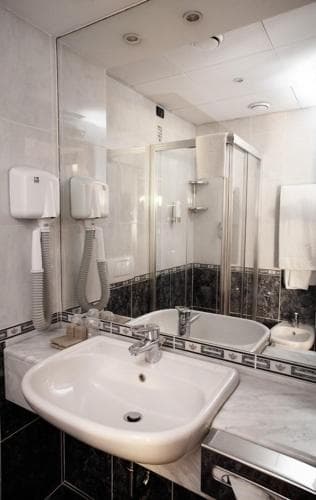 Pacific Hotel Fortino