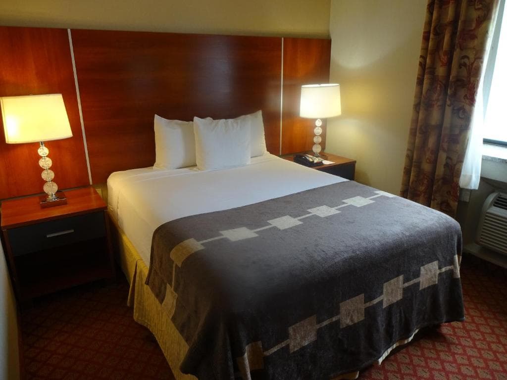 Ramada Staten Island Hotel