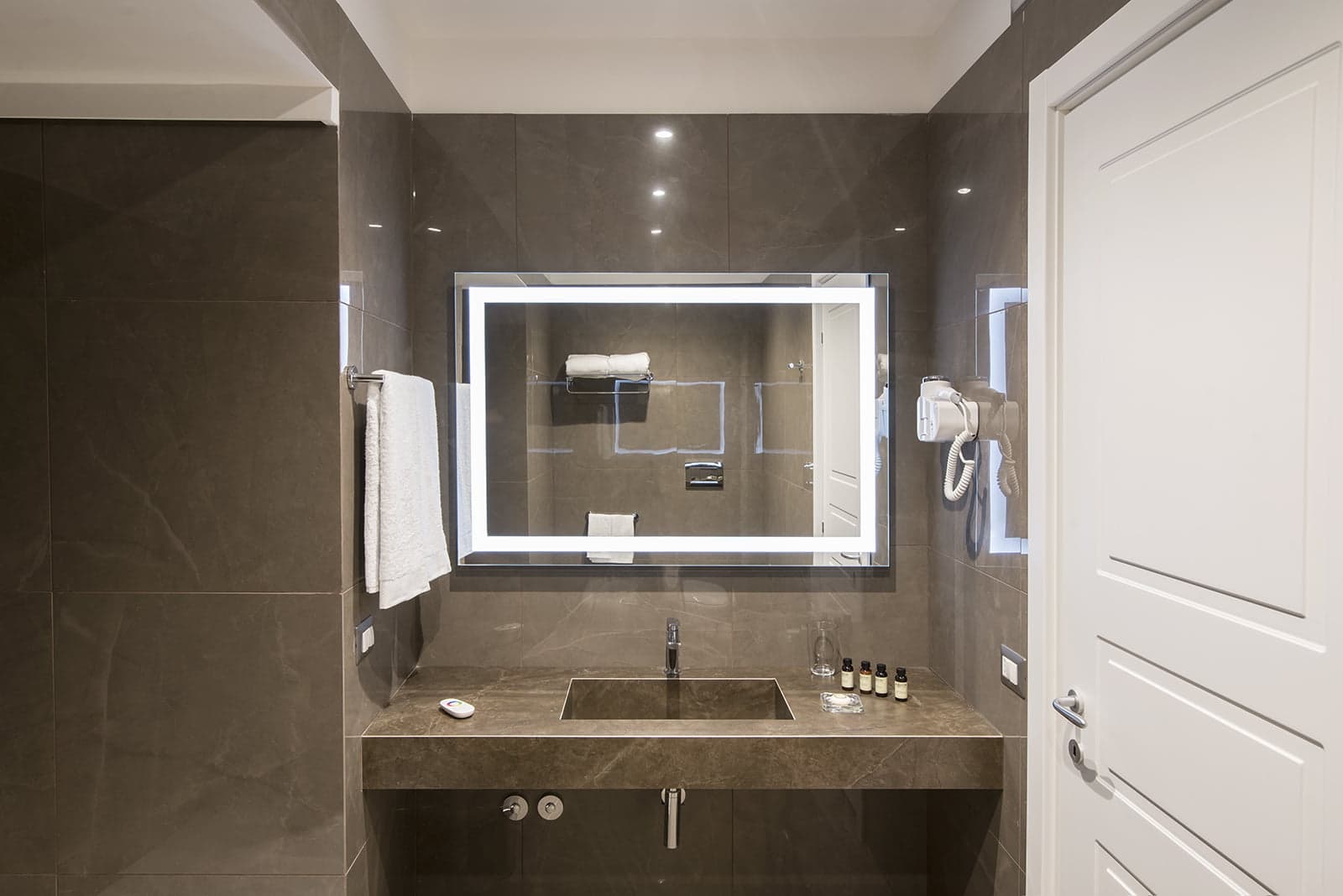 Caruso Place Boutique & Wellness Suites