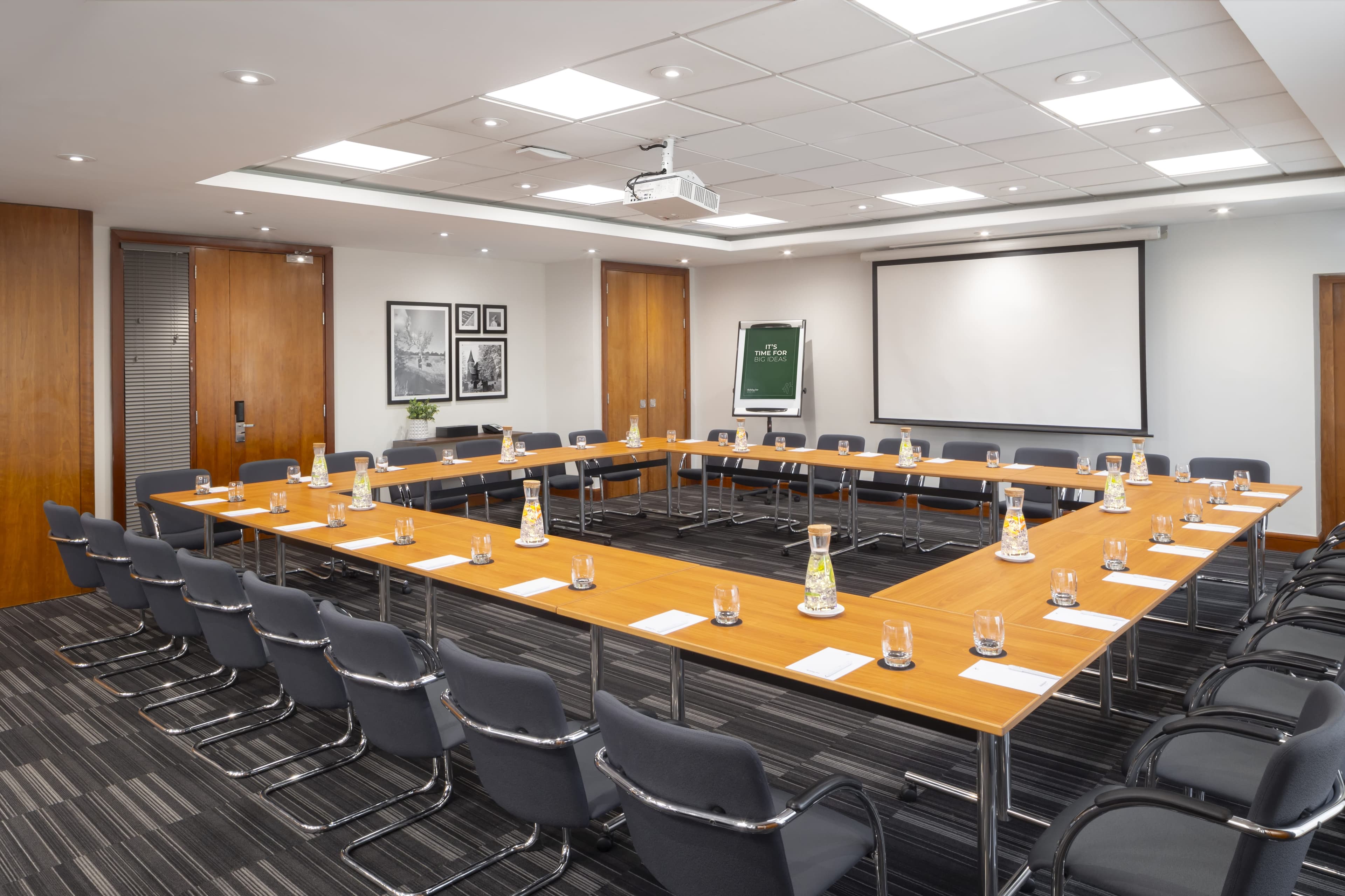 Holiday Inn London - Gatwick Airport, an IHG Hotel