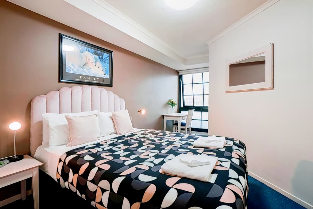 Arrow on Spencer (Also known as Harbourview Apartment Hotel)