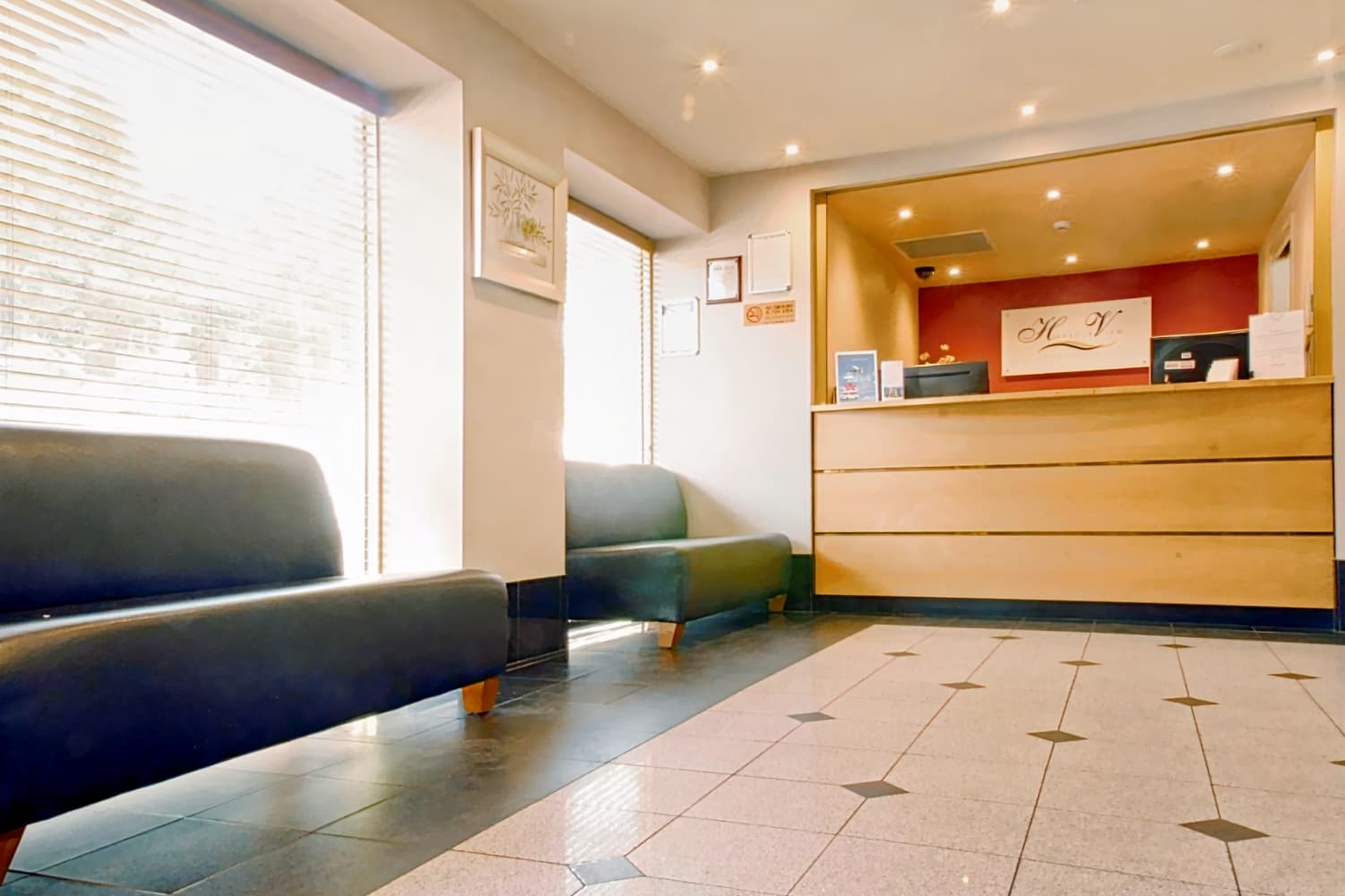 Arrow on Spencer (Also known as Harbourview Apartment Hotel)