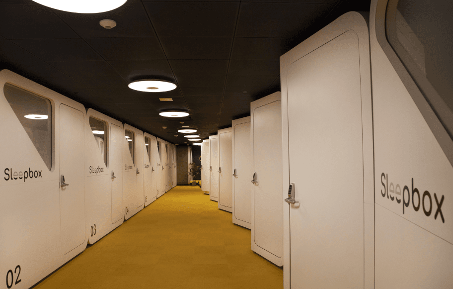 Sleepbox Lounge IAD