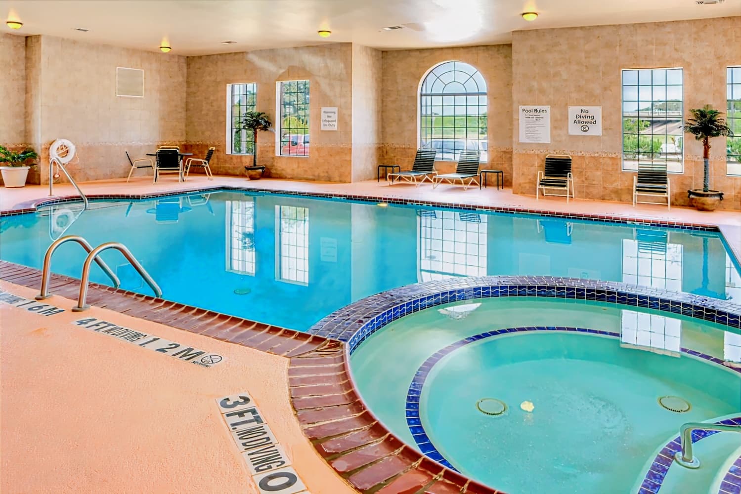 Holiday Inn Express Granbury