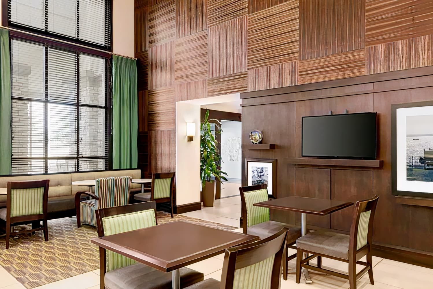 Hampton Inn & Suites West Sacramento