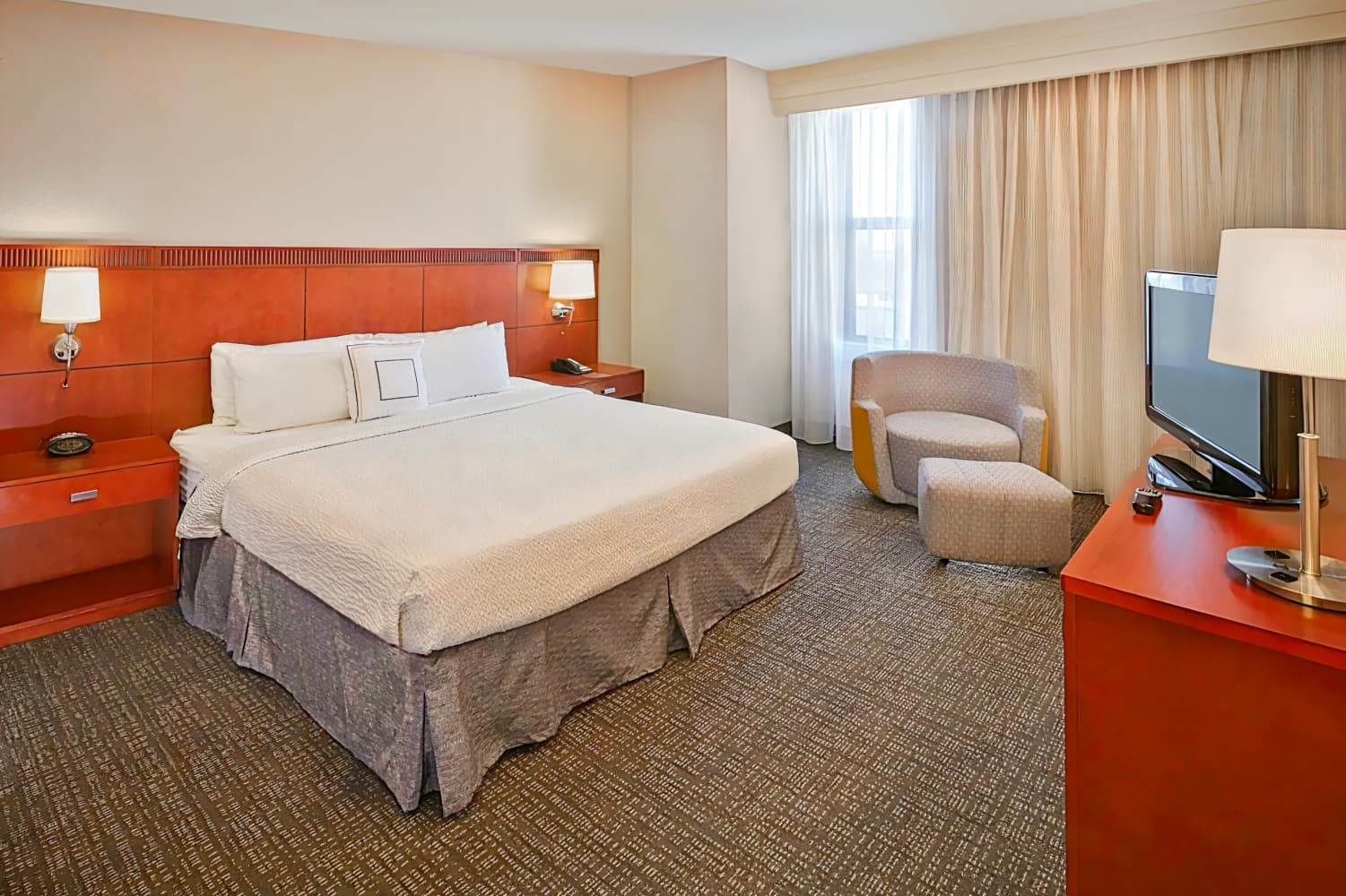 Courtyard by Marriott St. Petersburg Downtown