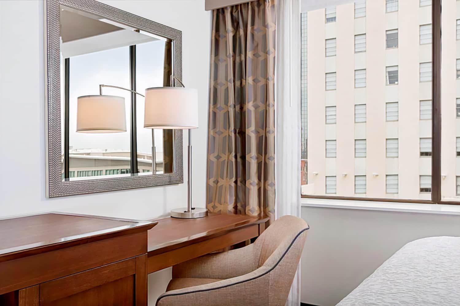 Hampton Inn & Suites Dallas Downtown