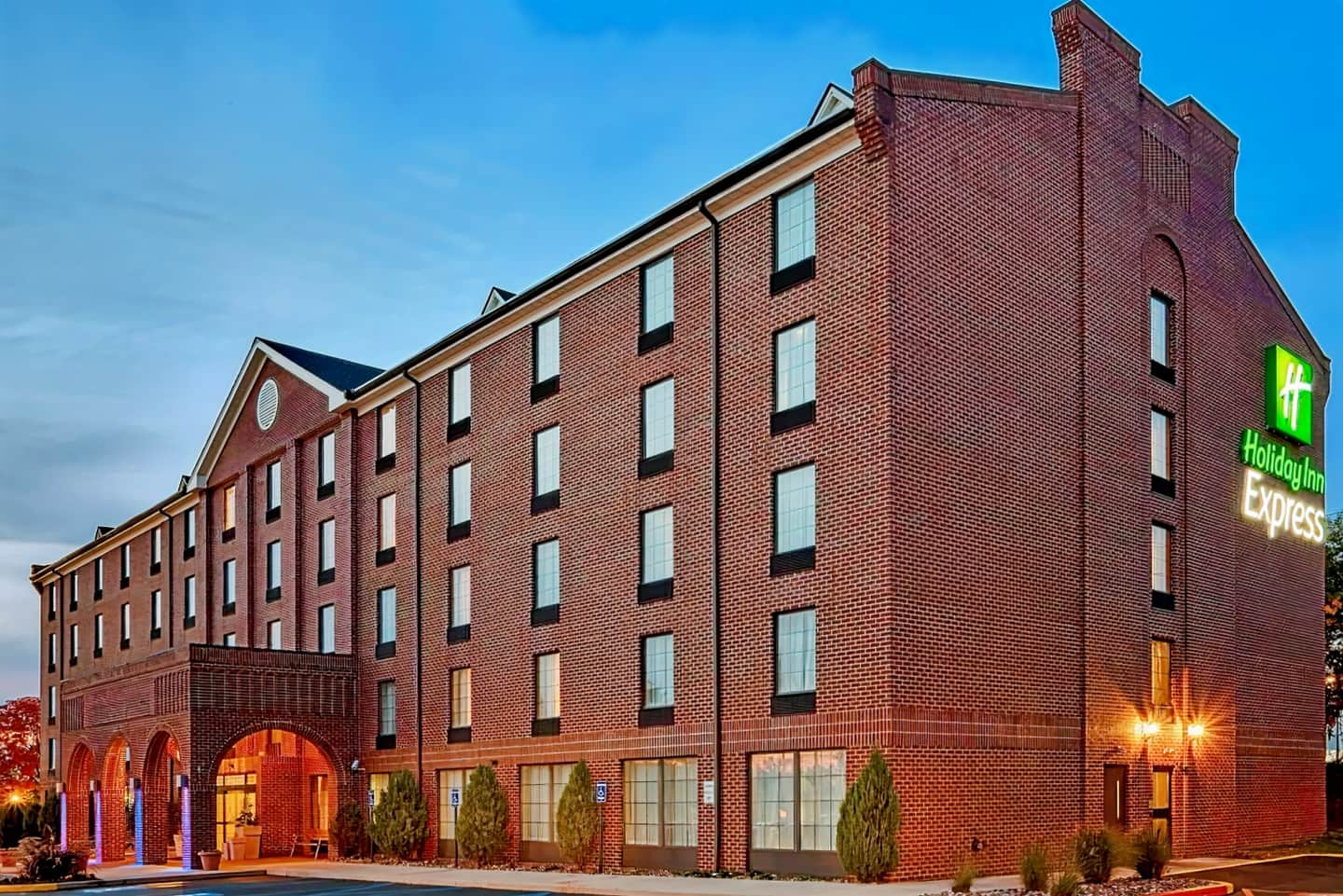 Holiday Inn Express Harrisburg East - Hershey Area (old)