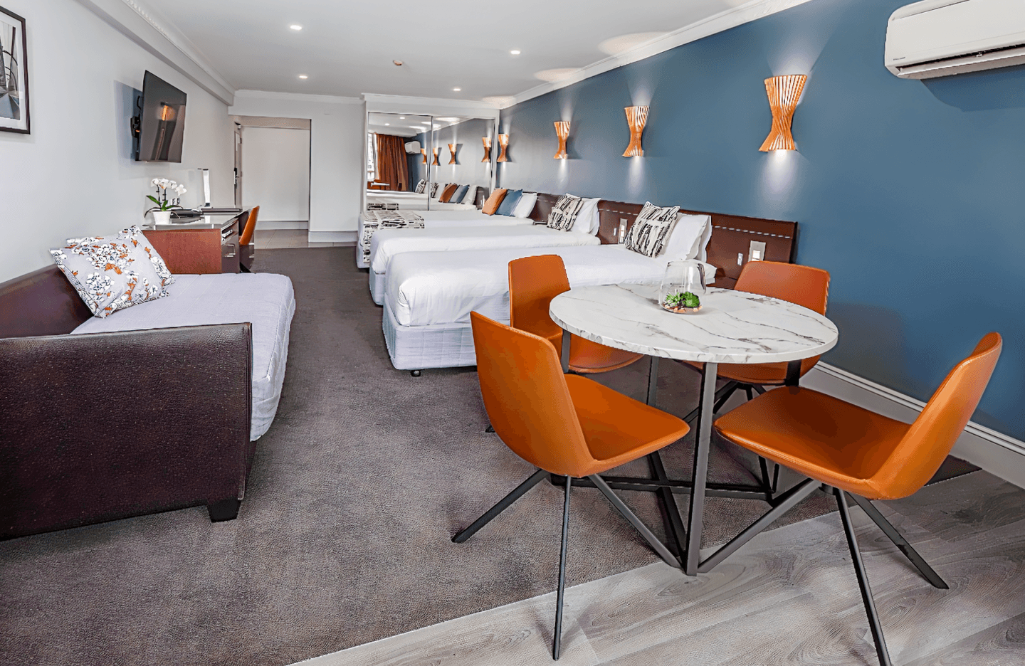 Hyde Park Inn