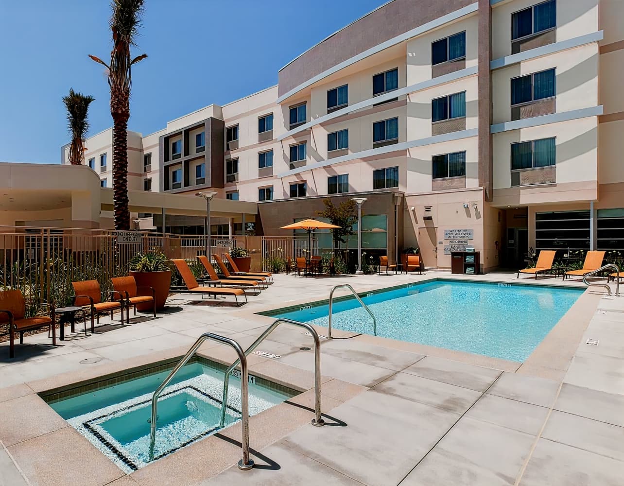 Courtyard Santa Ana Orange County