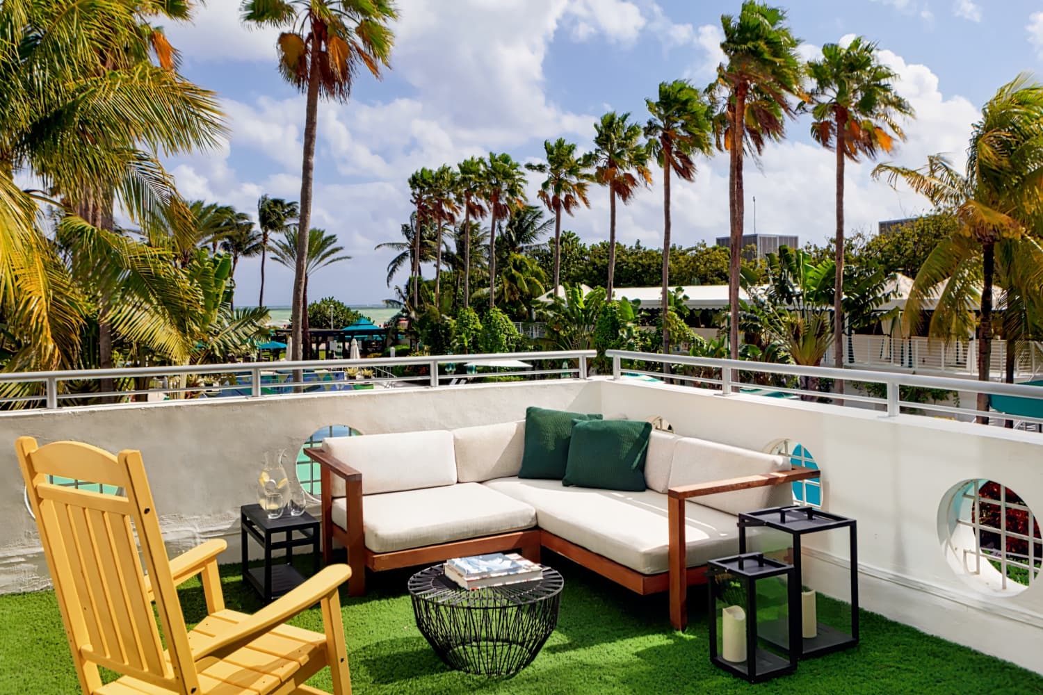 Kimpton Surfcomber Hotel, an IHG Hotel