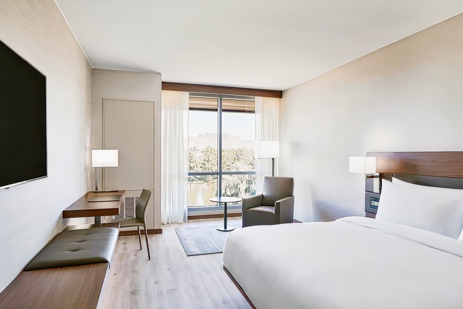 AC Hotel by Marriott Phoenix Biltmore