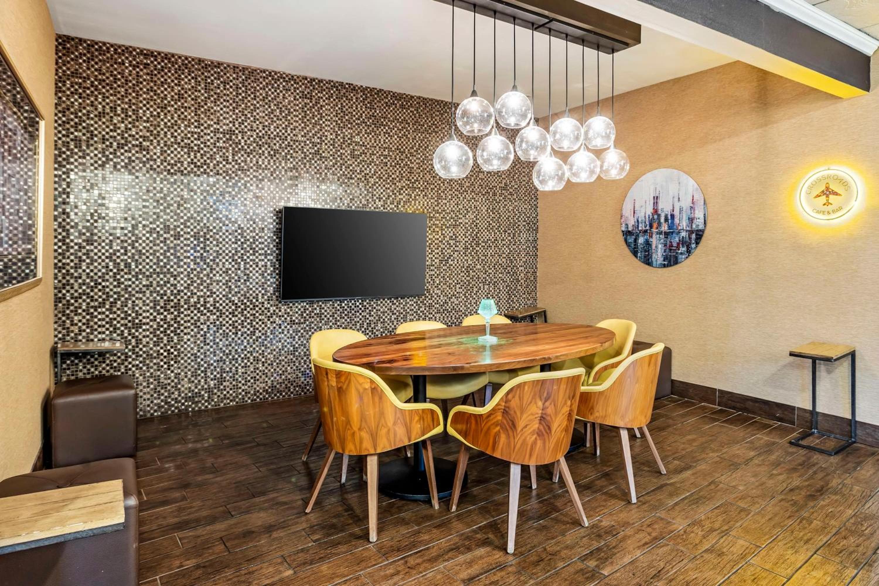 Best Western Plus Newark Airport West