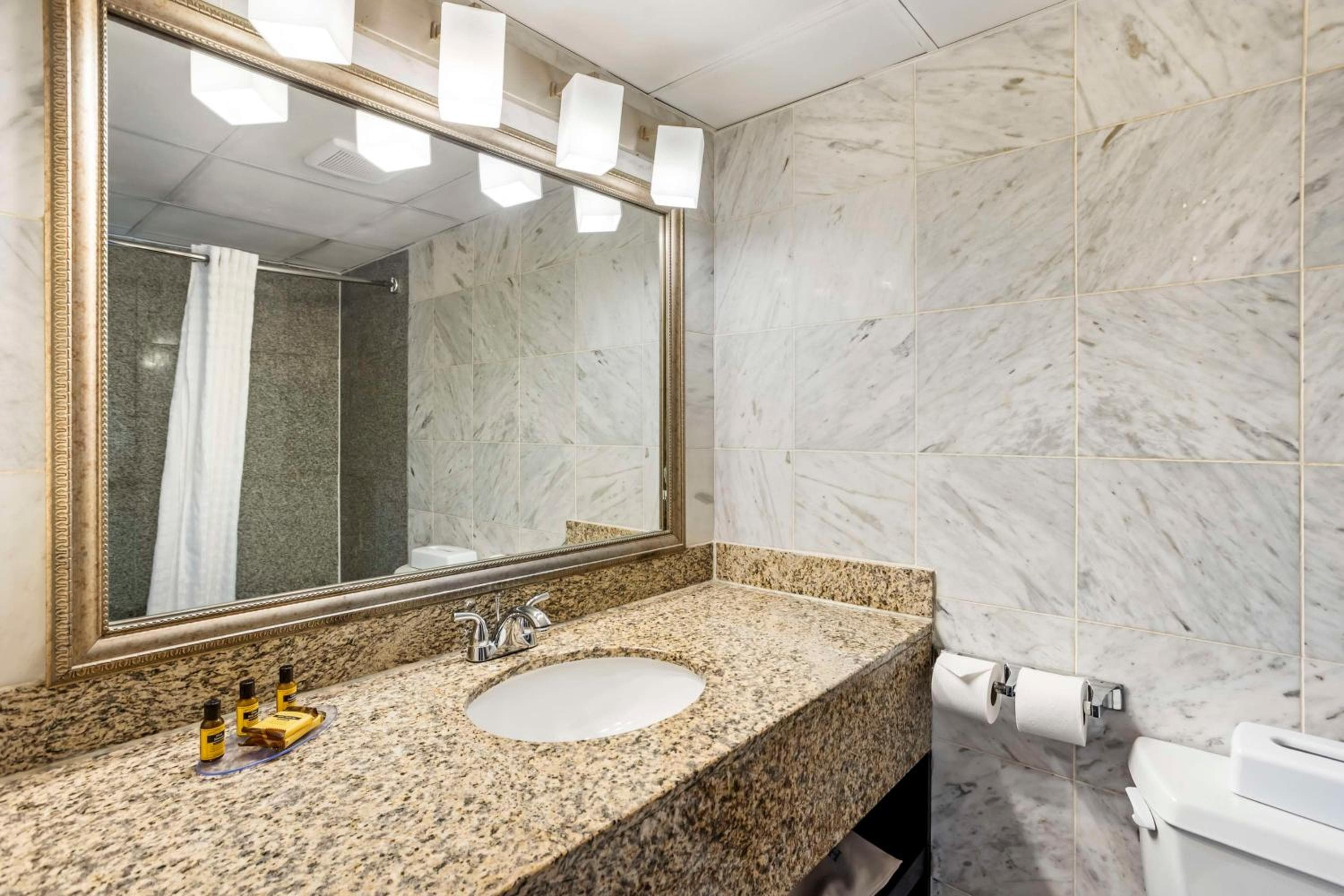 Best Western Plus Newark Airport West