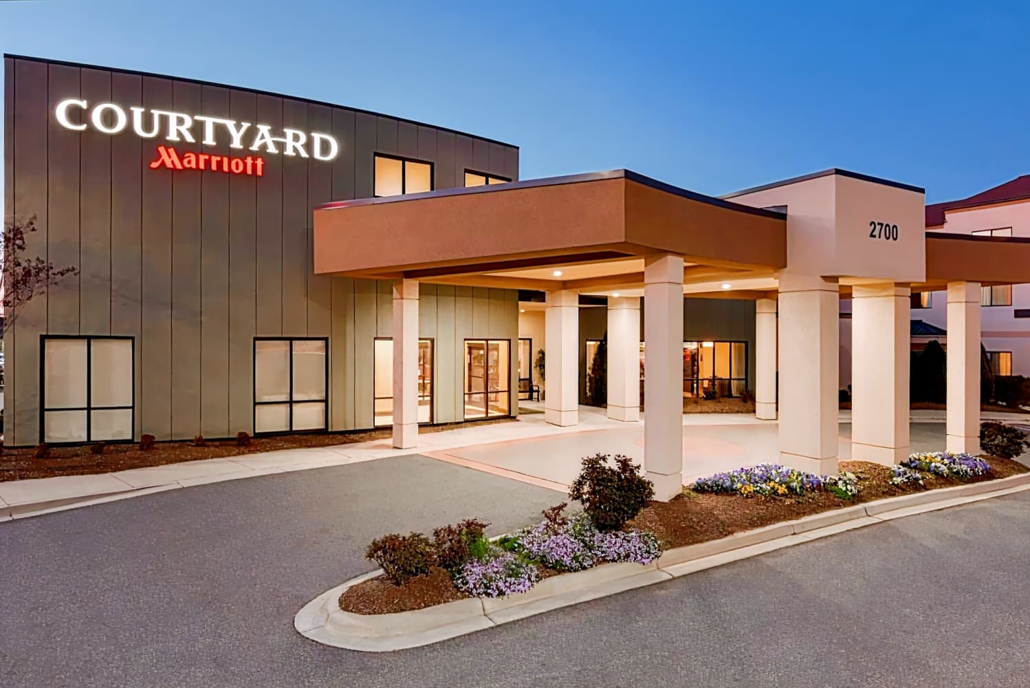 Courtyard Charlotte Airport North