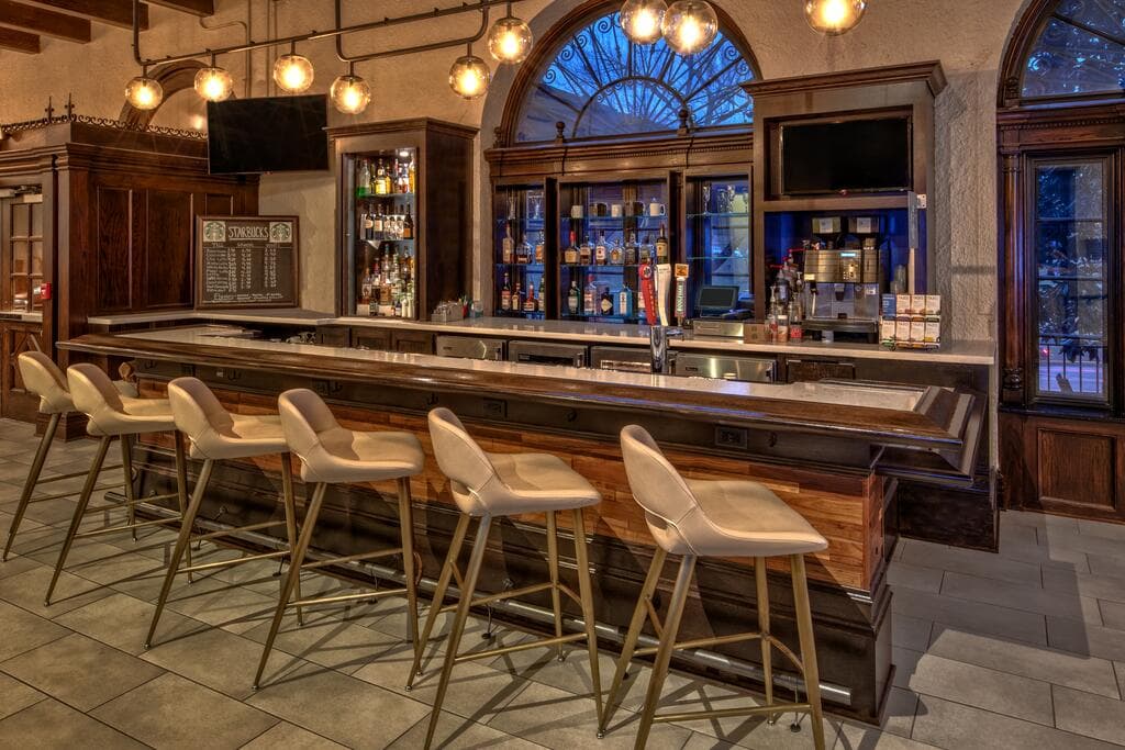 Courtyard Kansas City Country Club Plaza