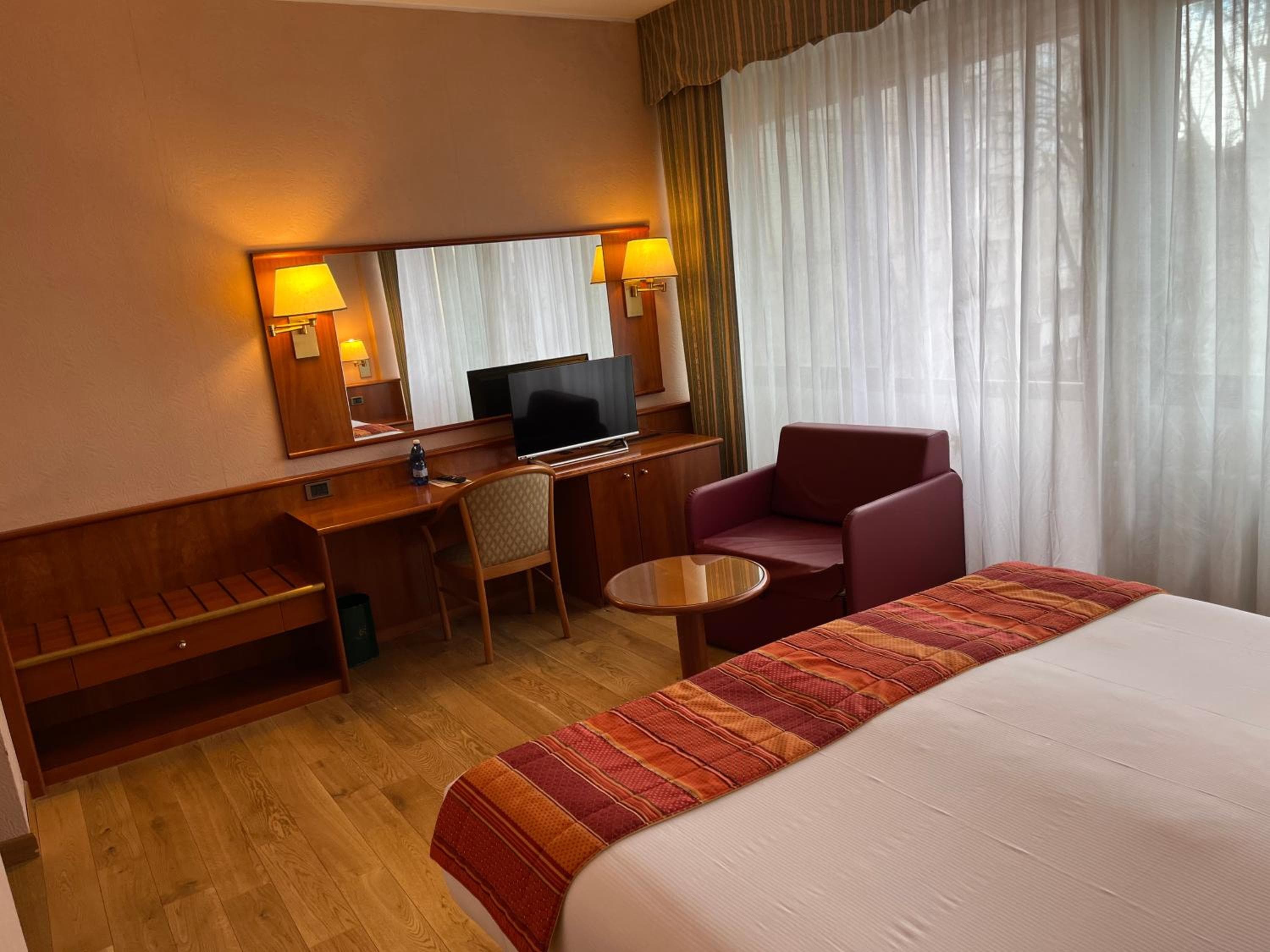 Crystal Hotel Varese