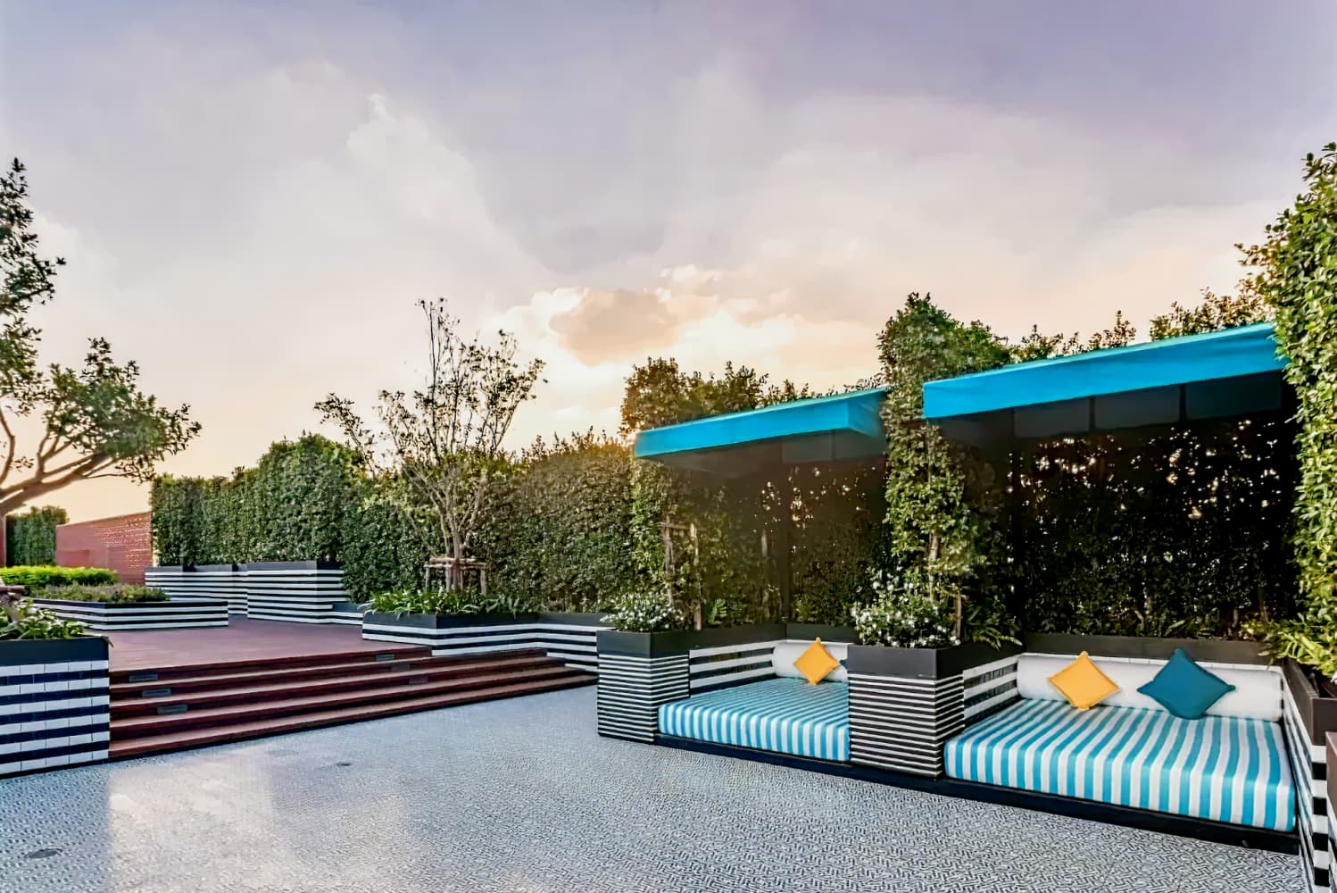 Holiday Inn Express Bangkok Soi Soonvijai, an IHG Hotel