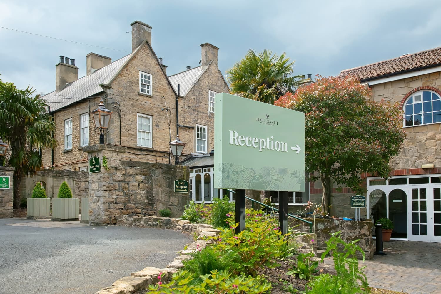 Hall Garth Hotel and Country Club