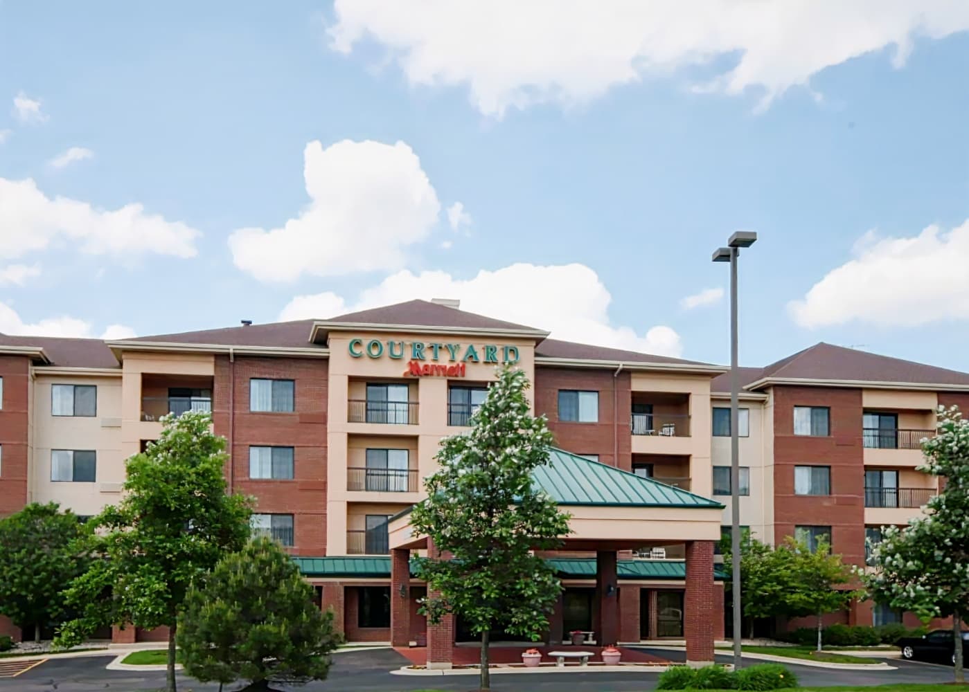Courtyard by Marriott Chicago Bloomingdale