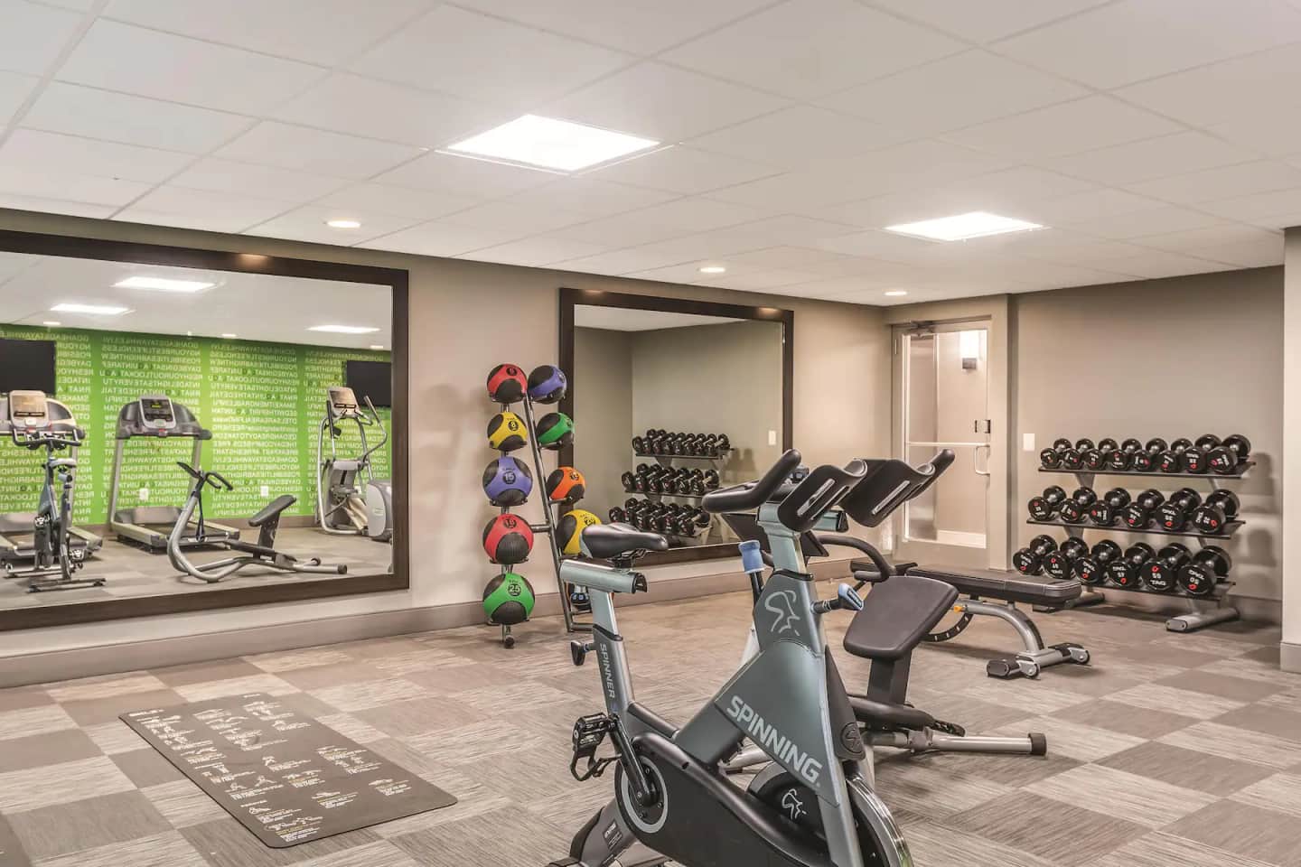 La Quinta Inn & Suites by Wyndham Columbia / Fort Meade