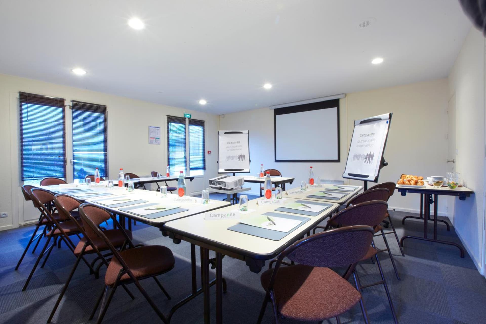 Campanile Dreux