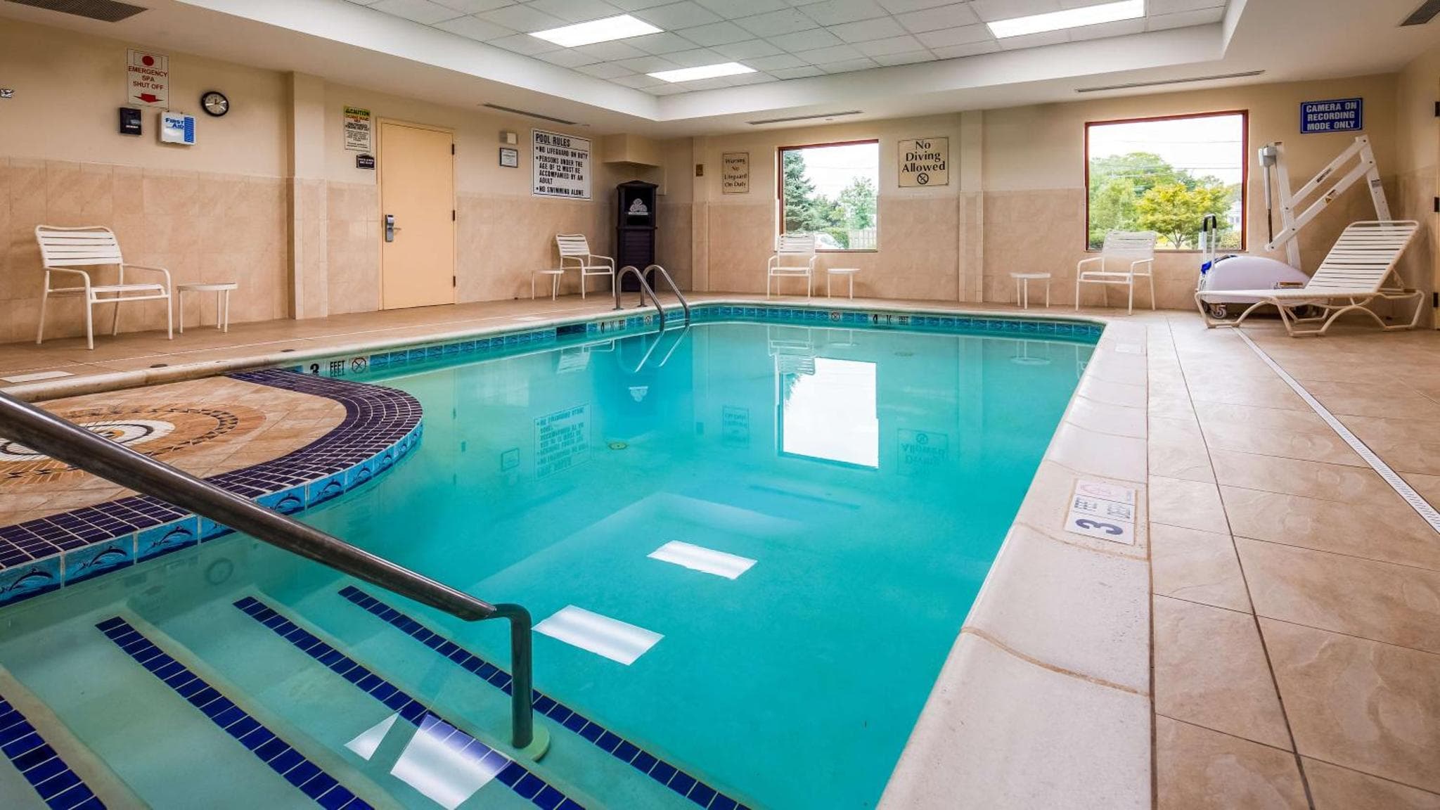 Riverview Inn and Suites Rahway