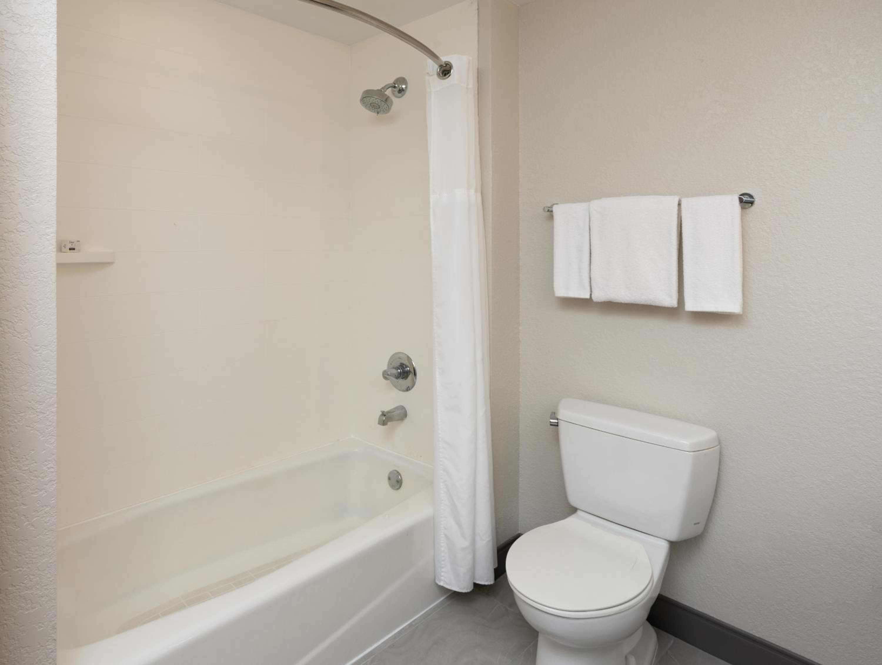 Holiday Inn Express Miami Airport Blue Lagoon Area by IHG