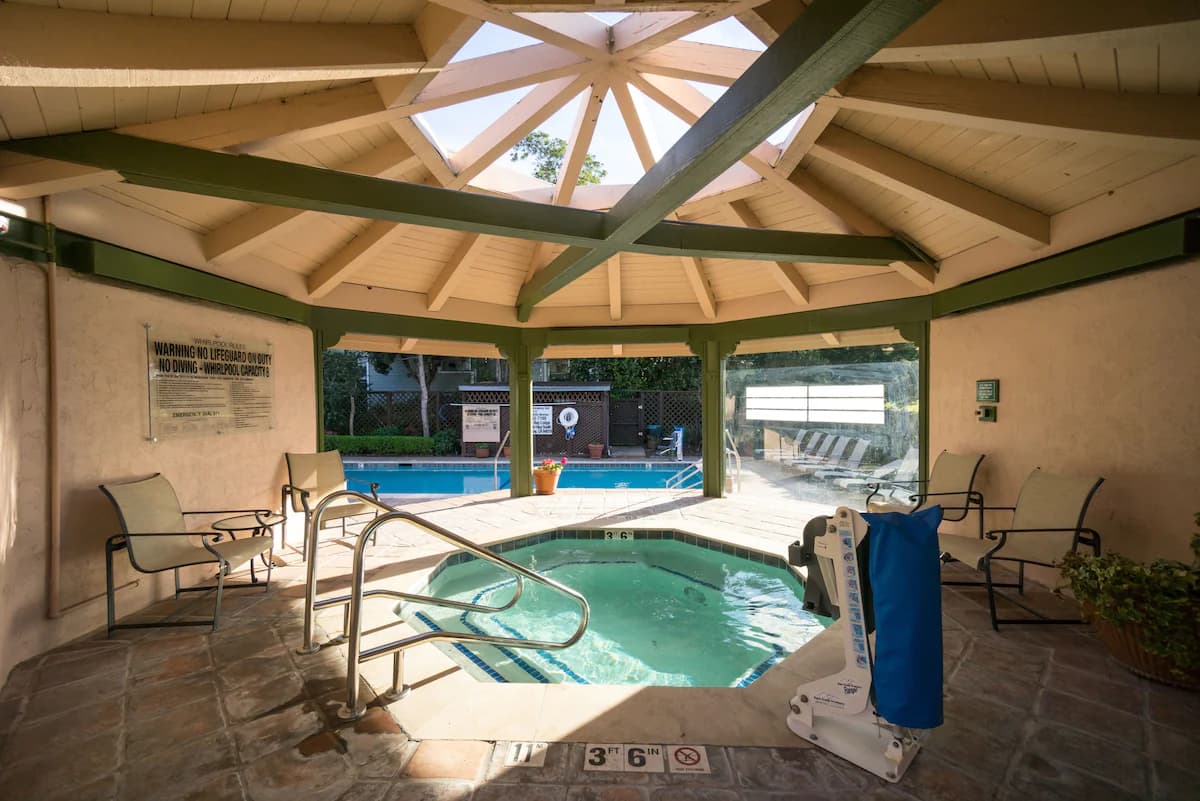 Half Moon Bay Lodge