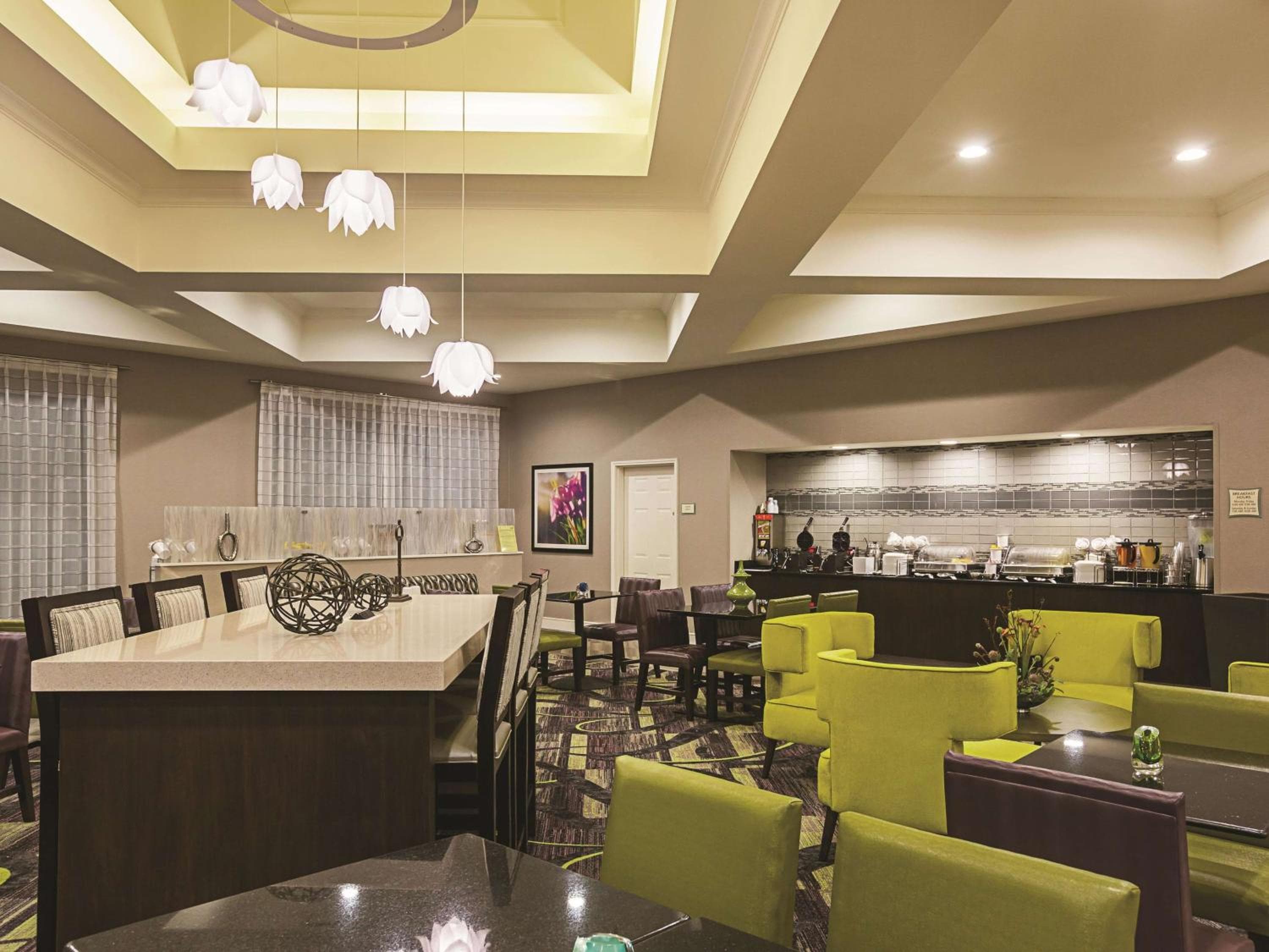 La Quinta Inn & Suites by Wyndham Atlanta Alpharetta