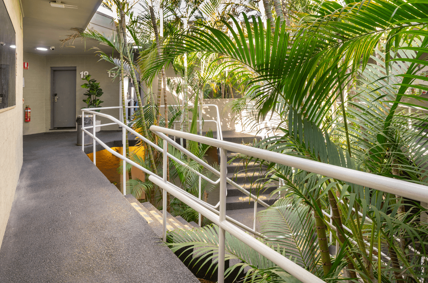 Motel 10