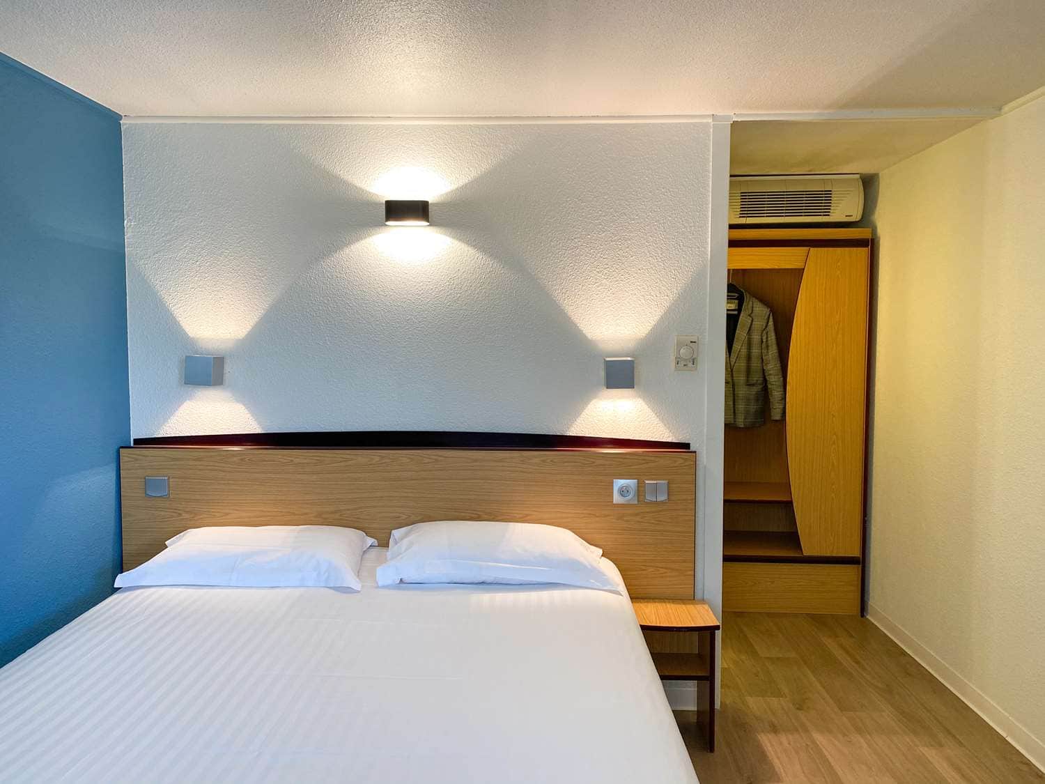 Kyriad Direct Roanne Hôtel
