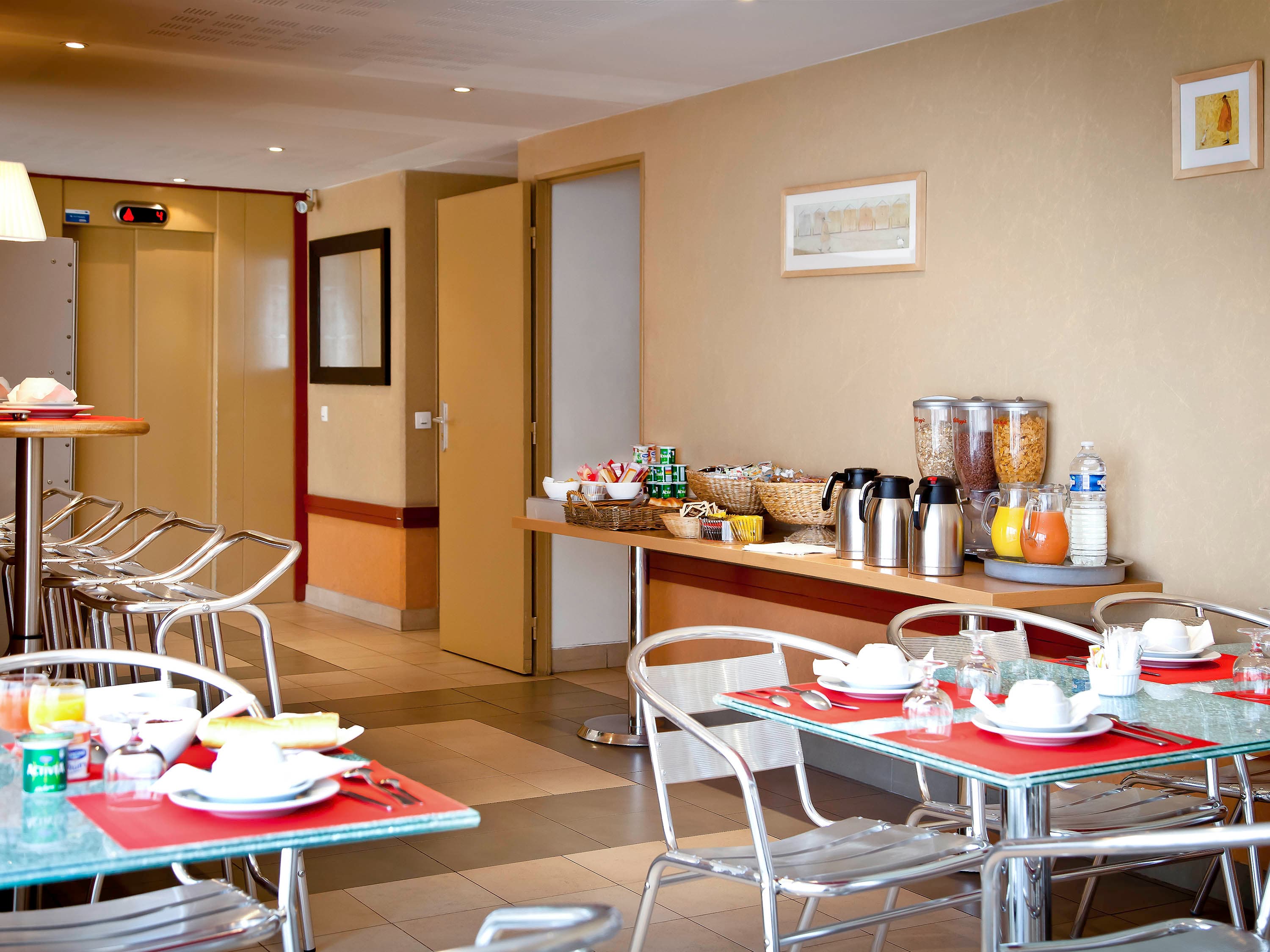 Adagio Access Paris Saint-Denis Pleyel Aparthotel