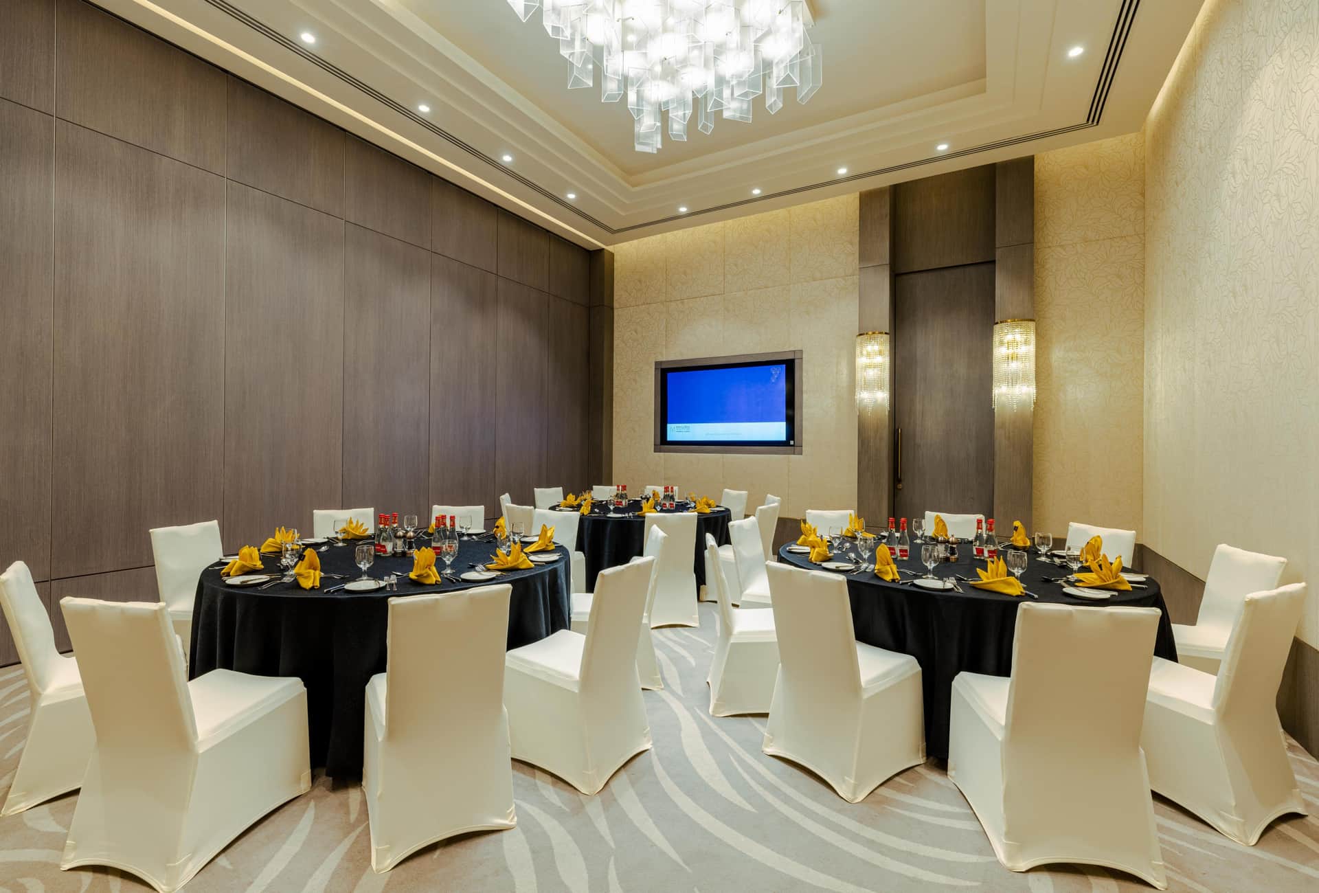 Khalidia Palace Hotel Dubai by Mourouj Gloria