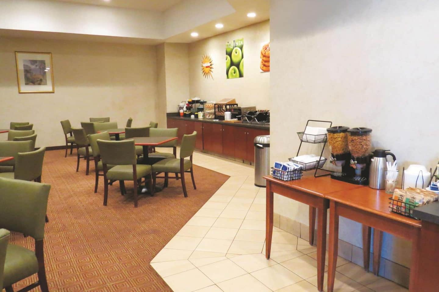 La Quinta by Wyndham Stamford / New York City