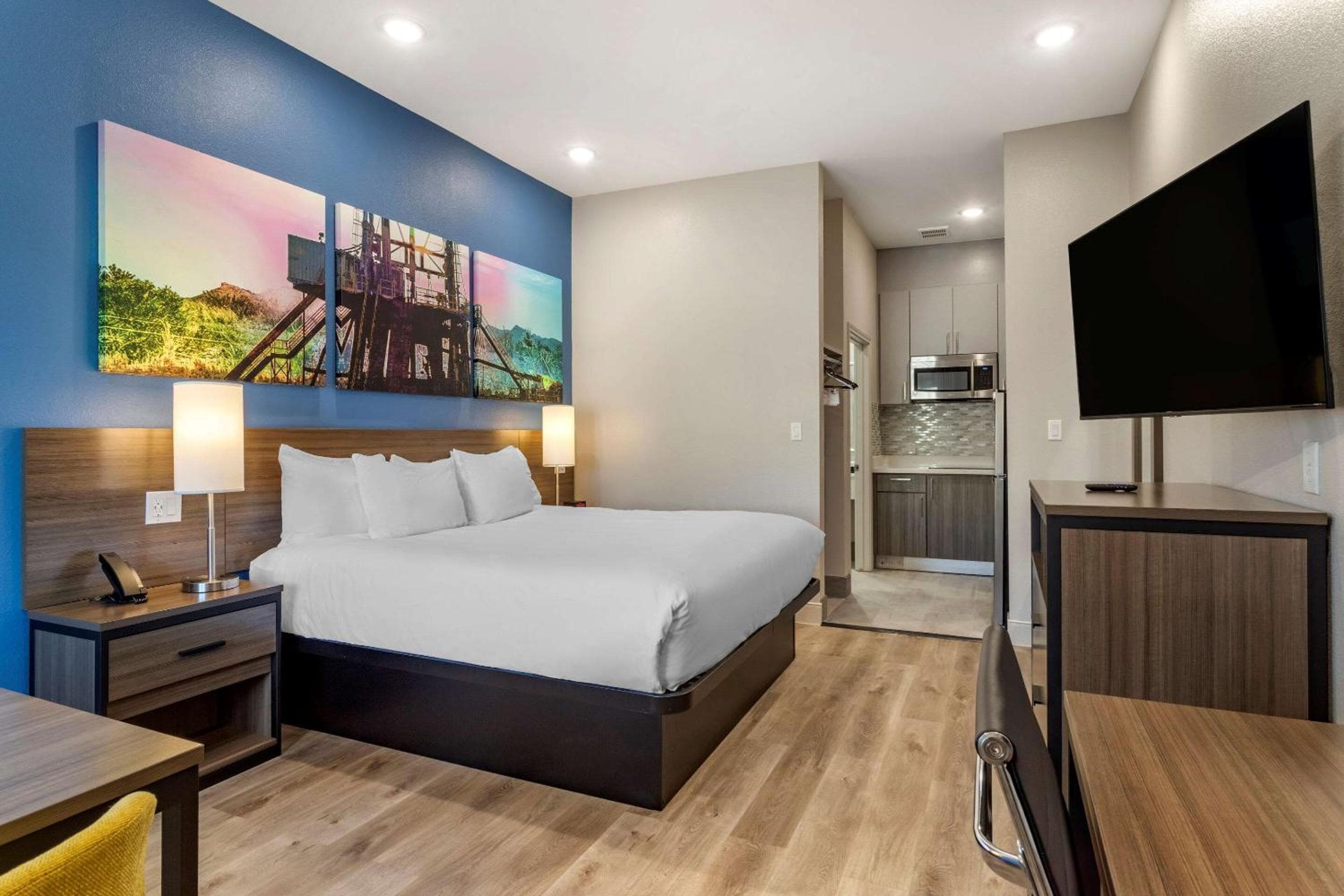 Clarion Pointe Port Arthur-Beaumont South