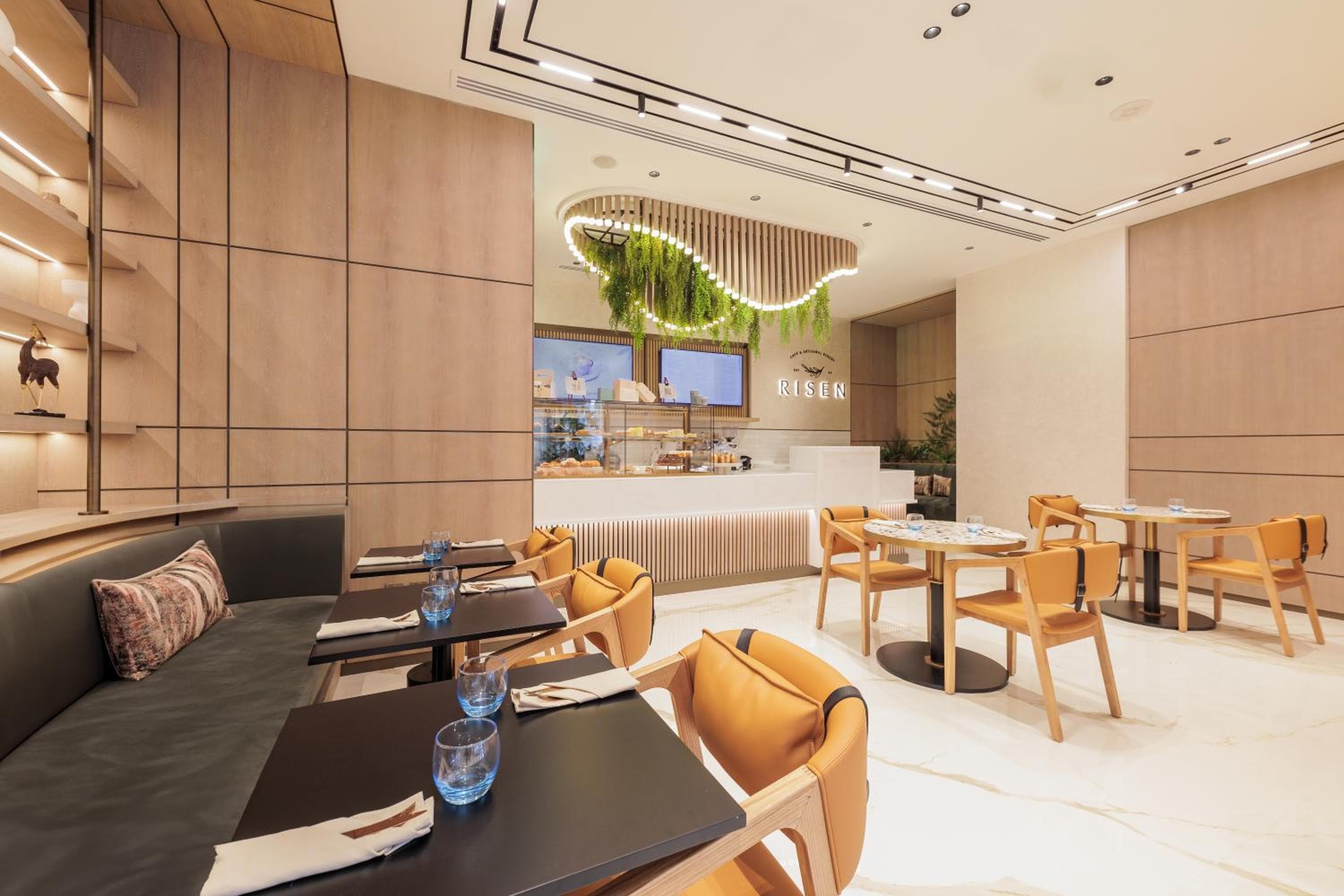 Holiday Inn Dubai Village Circle