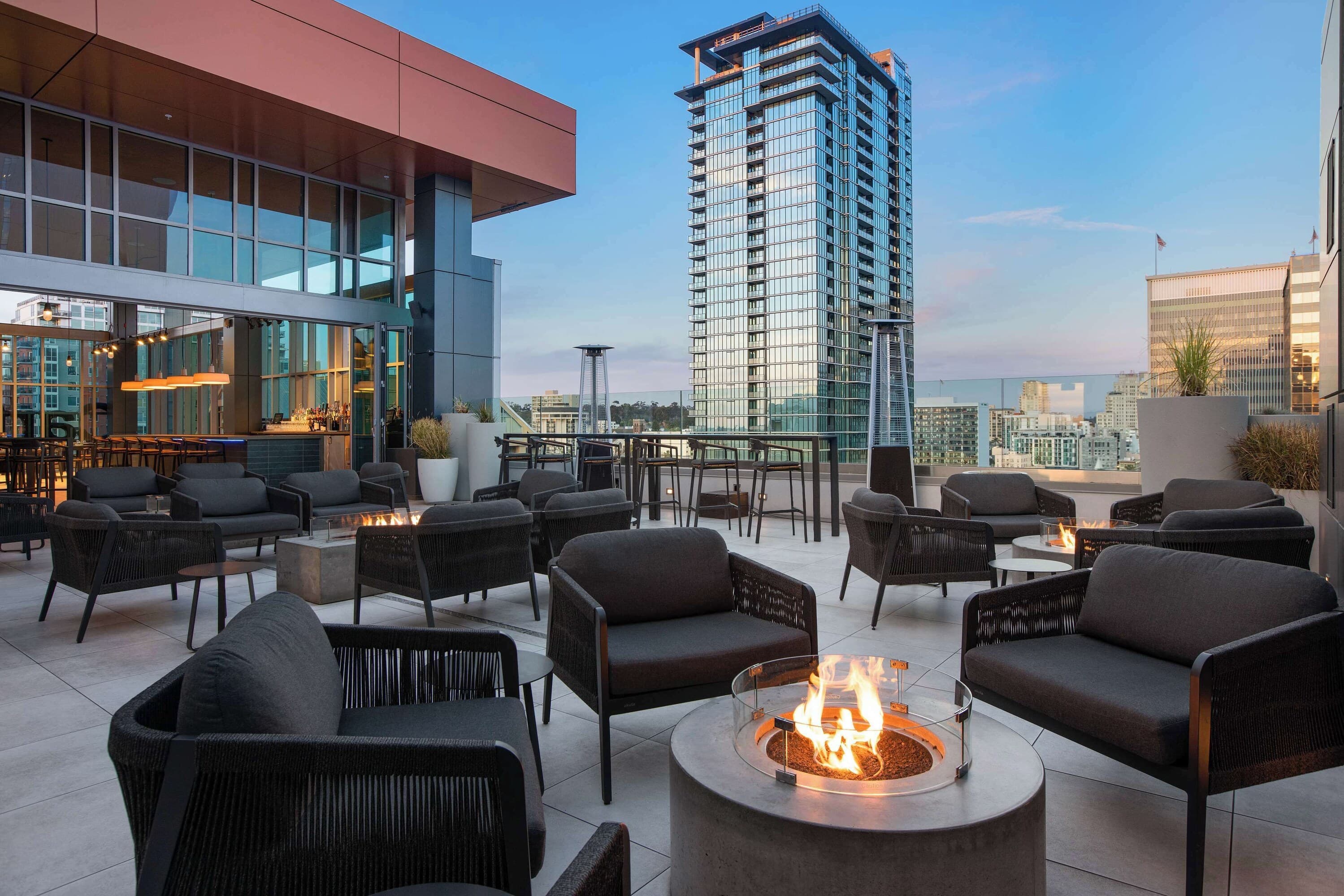 Carte Hotel San Diego Downtown, Curio Collection by Hilton
