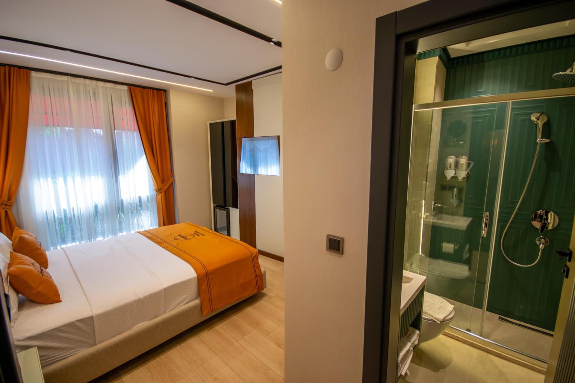 Elysian Airport Hotel