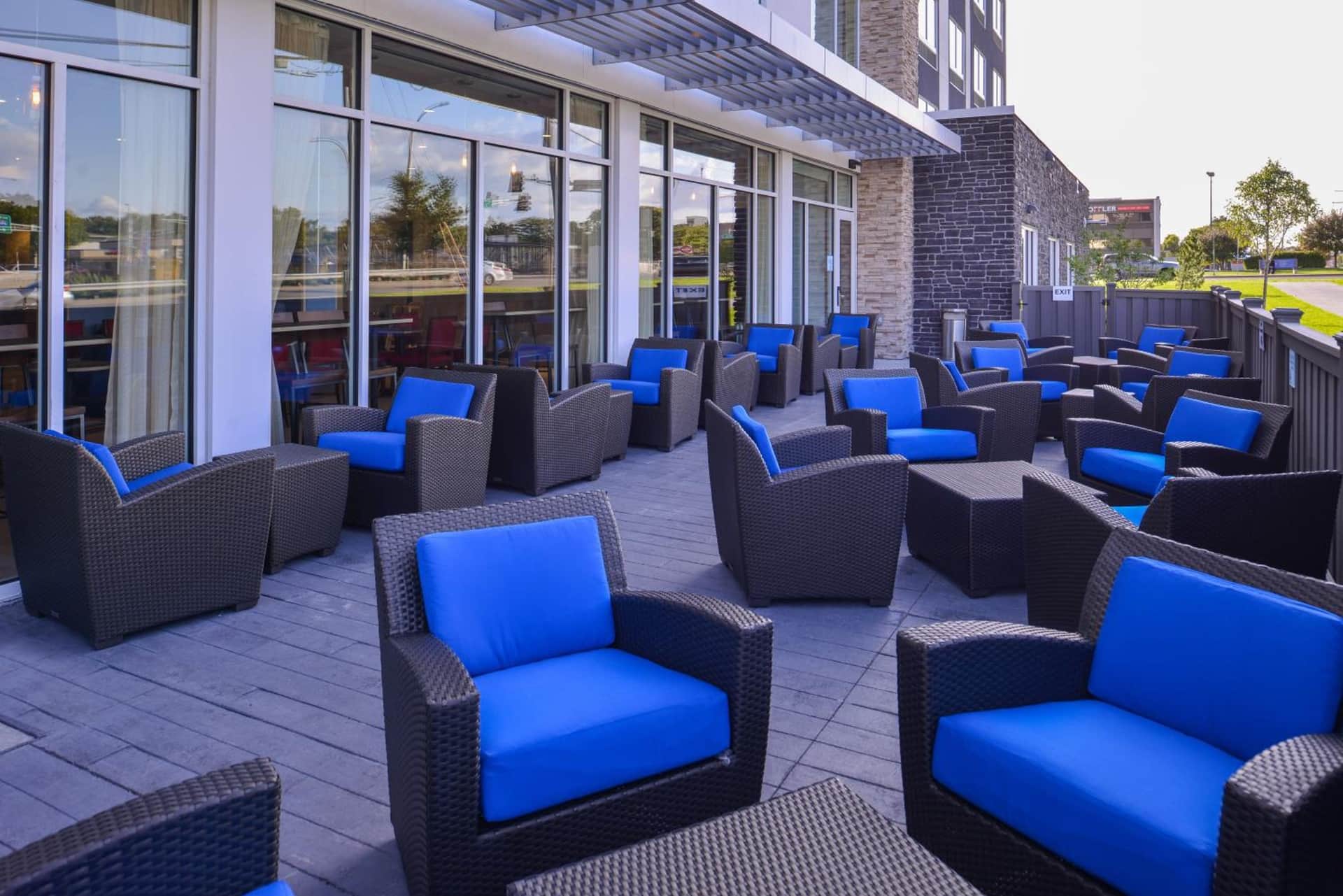 Holiday Inn Express & Suites - Mall of America - MSP Airport