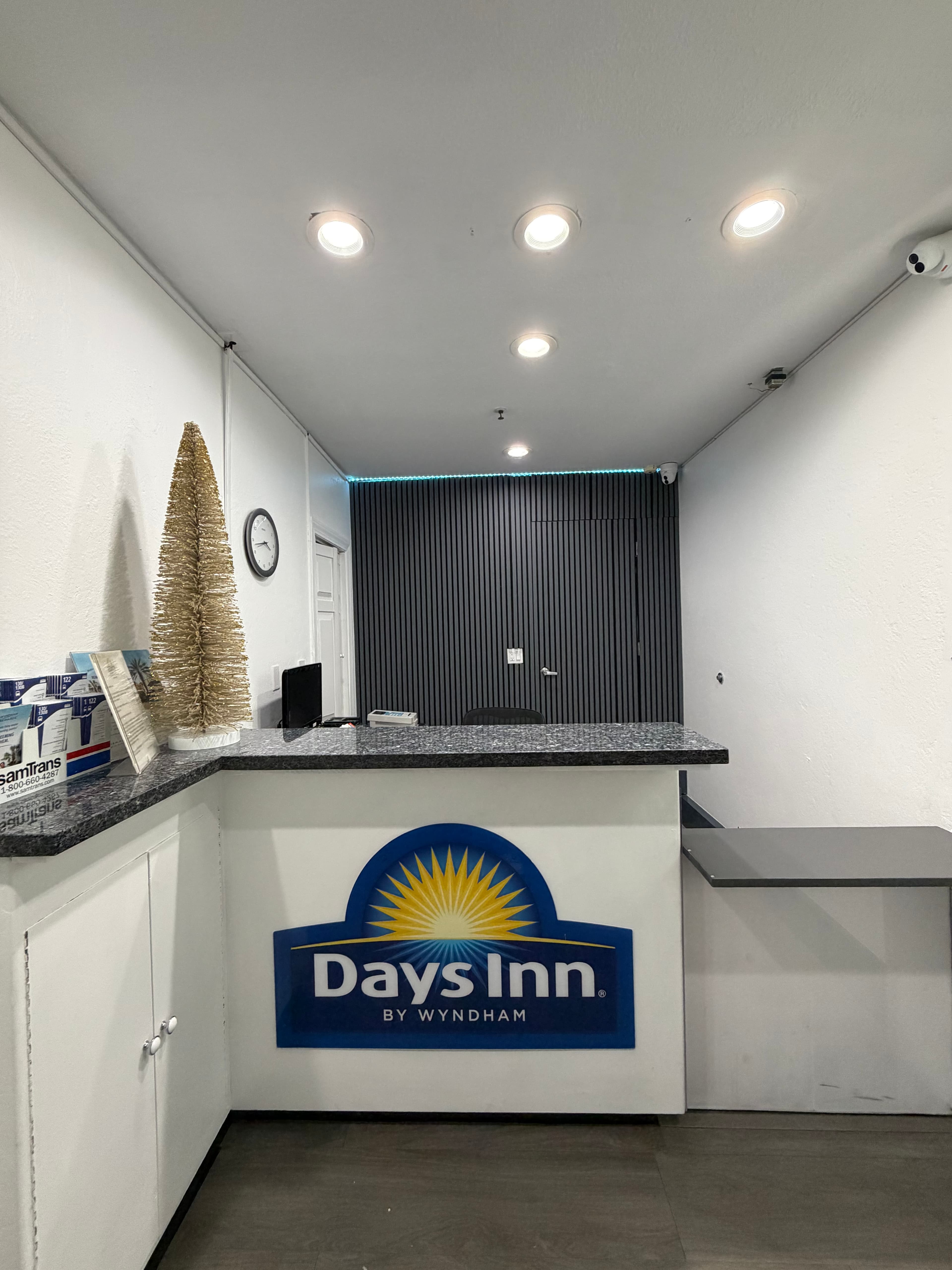 Days Inn by Wyndham San Francisco S/Oyster Point Airport