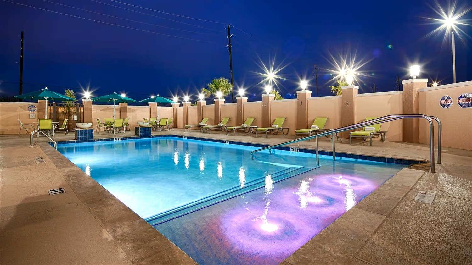 Best Western Premier Ashton Suites-Willowbrook
