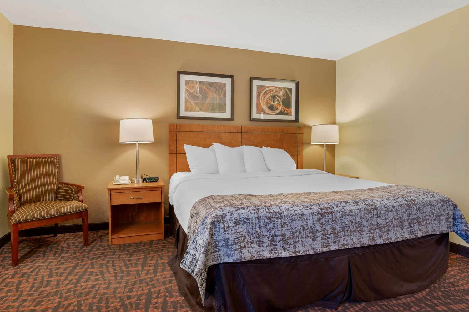 Best Western Louisville East Inn & Suites