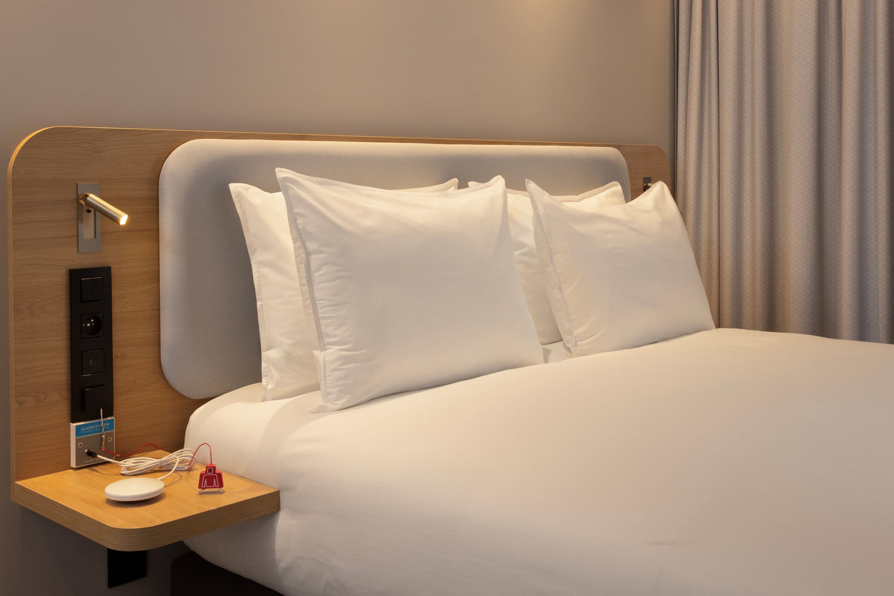 Holiday Inn Express Brussels - Airport by IHG