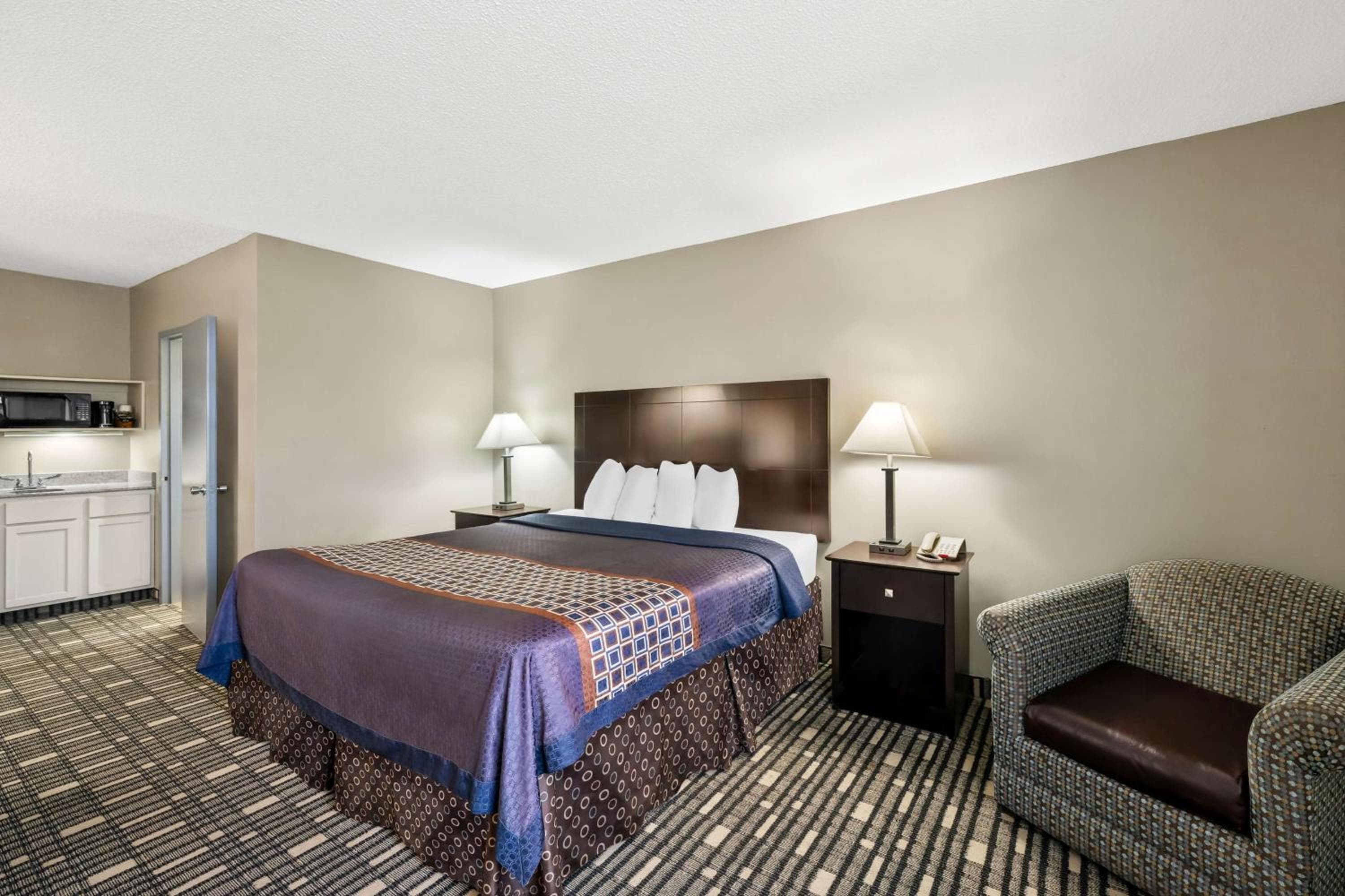 SureStay Plus Hotel by Best Western Lubbock Medical Center