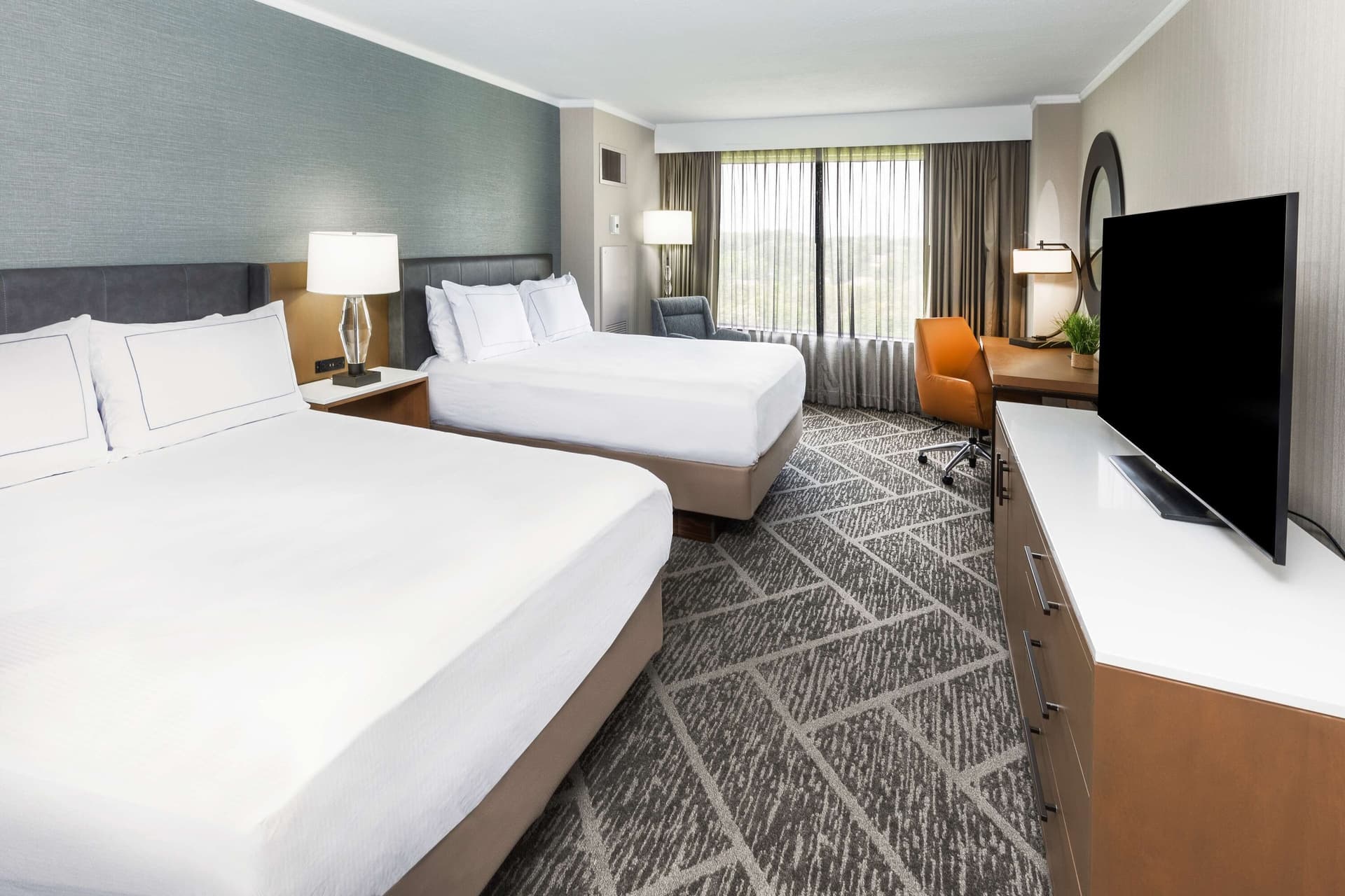 DoubleTree by Hilton Tulsa - Warren Place
